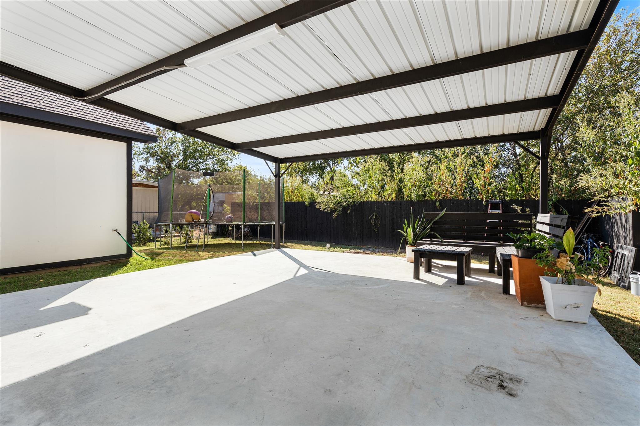 503 W Martin Luther King Jr Blvd, Taylor, TX 76574