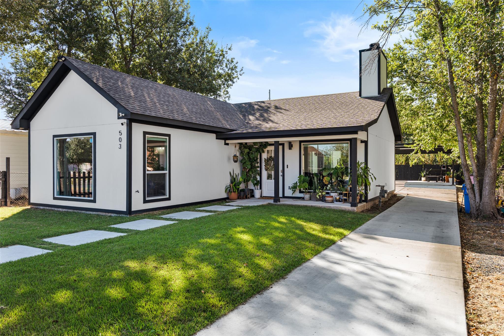 503 W Martin Luther King Jr Blvd, Taylor, TX 76574