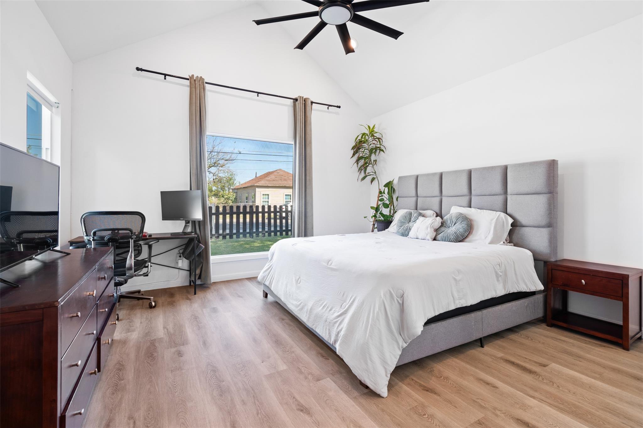 503 W Martin Luther King Jr Blvd, Taylor, TX 76574