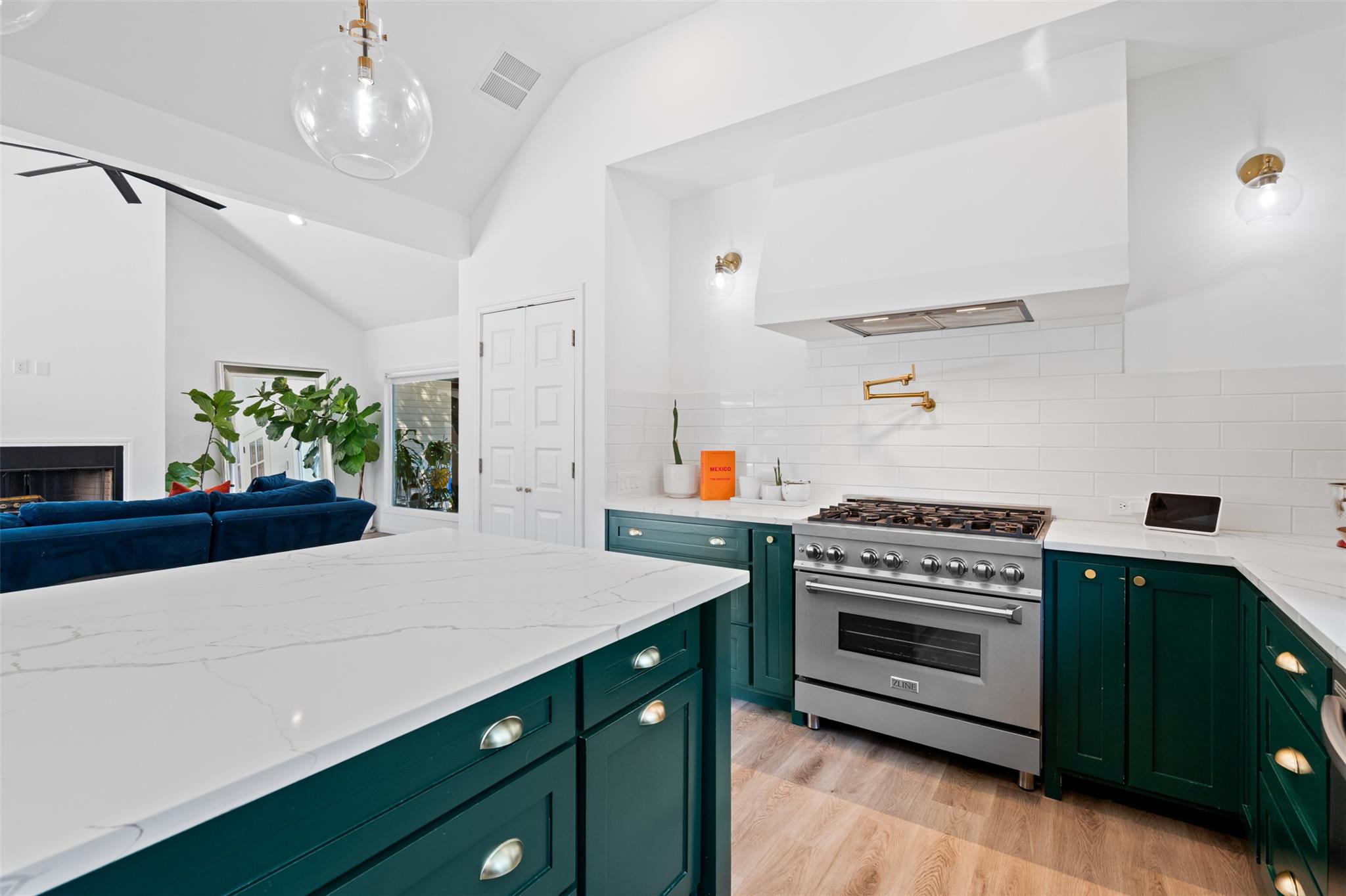 503 W Martin Luther King Jr Blvd, Taylor, TX 76574