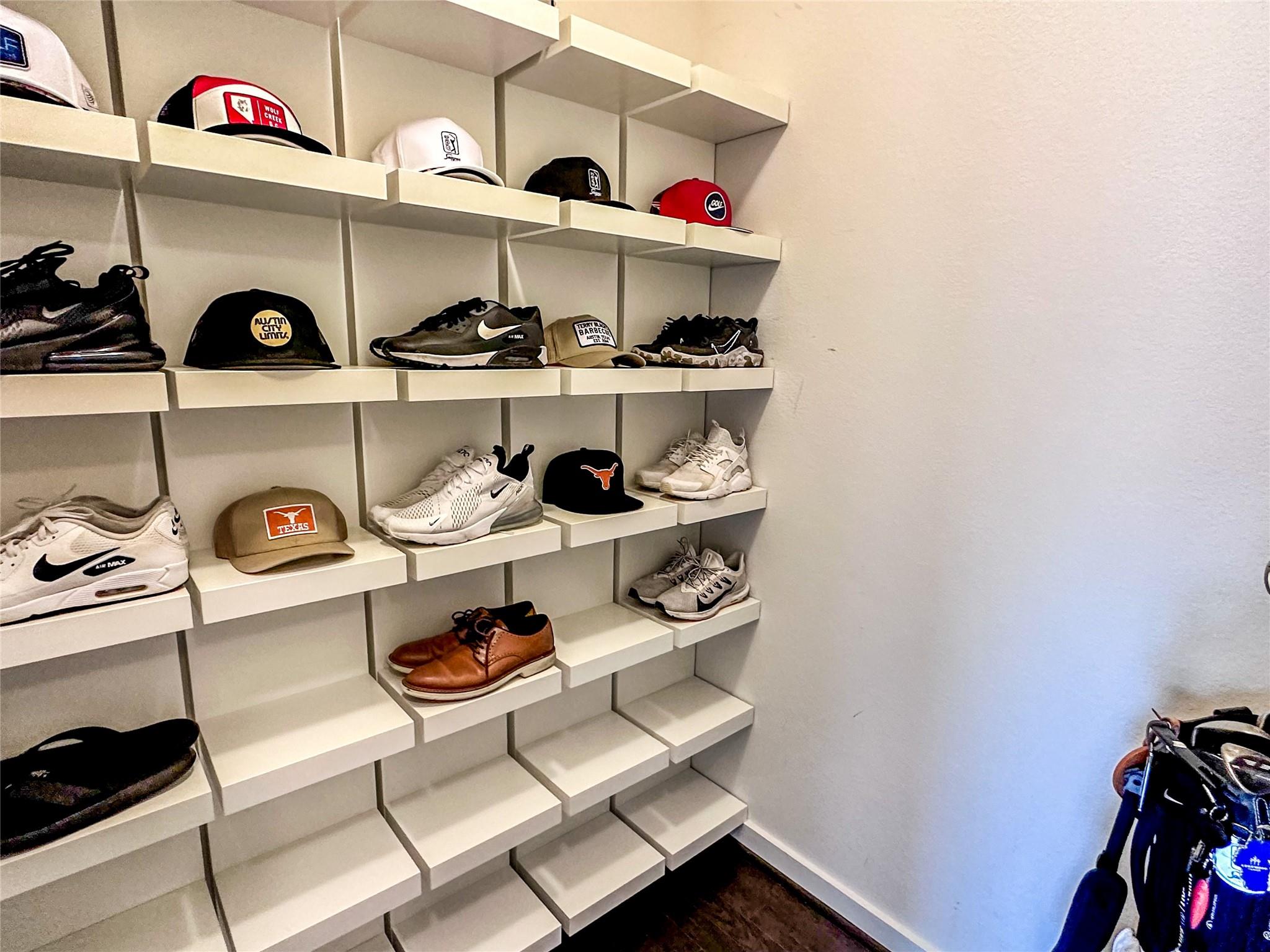 7216 Sienna Rouge Path, Austin, TX 78744