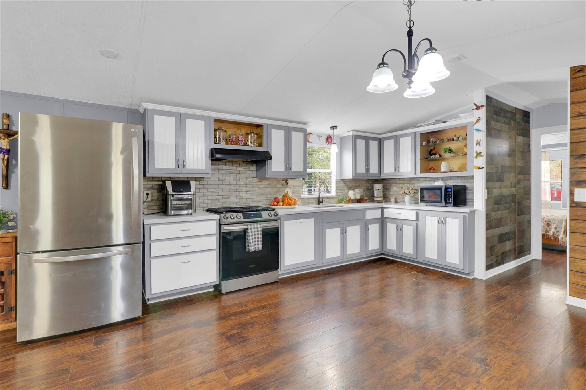 107 SW Forest Hill Cv, Dale, TX 78616