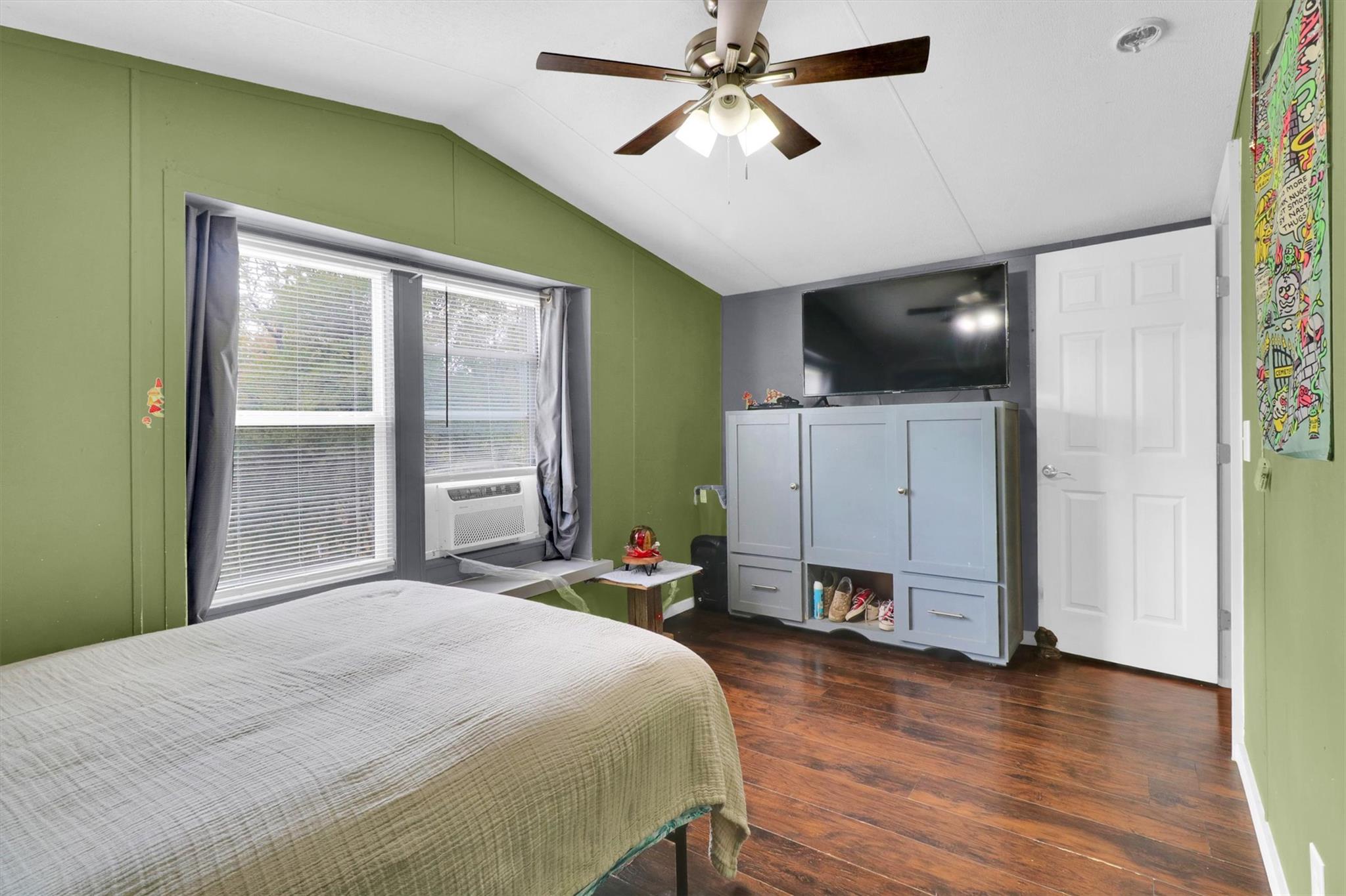 107 SW Forest Hill Cv, Dale, TX 78616