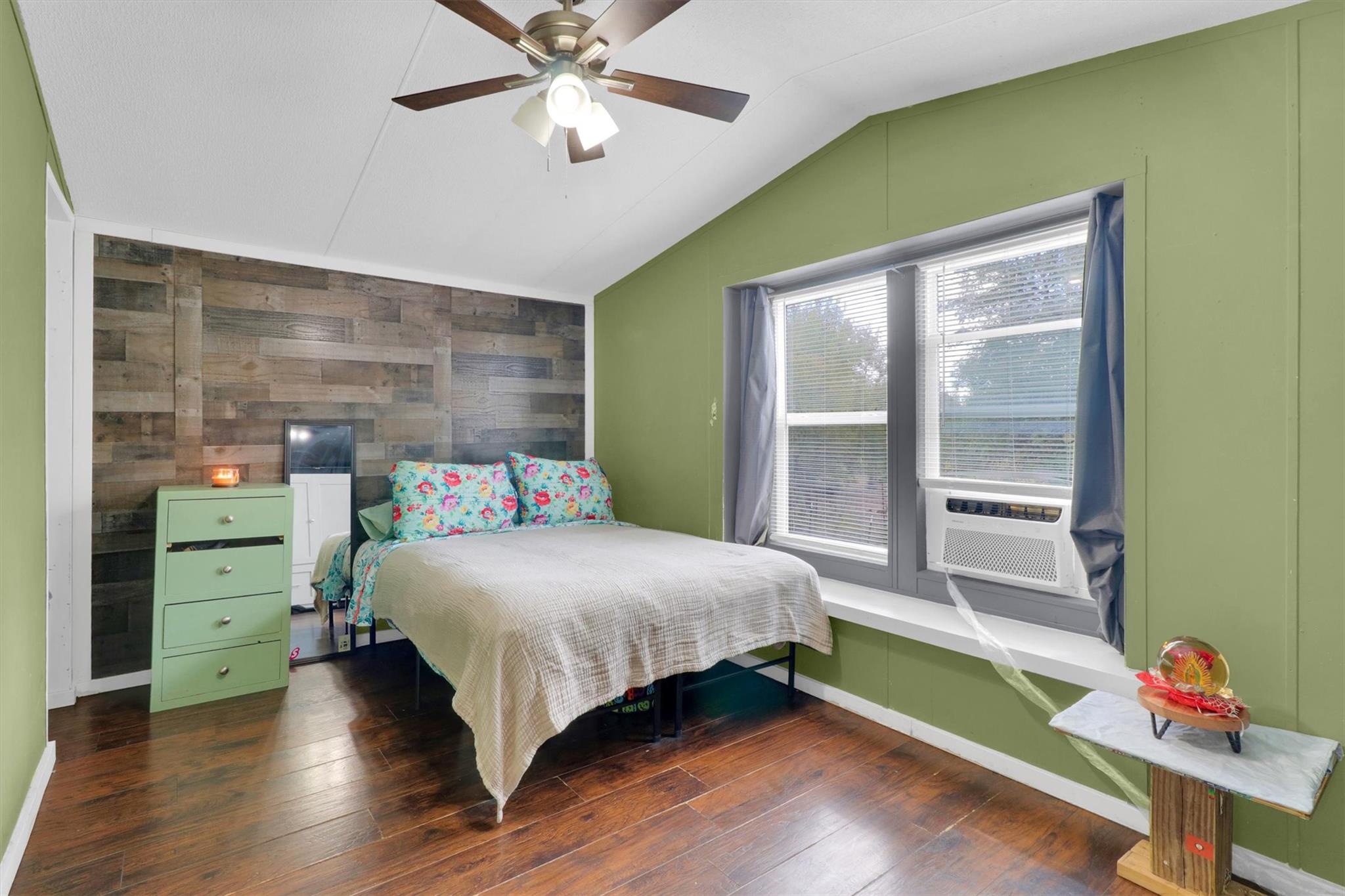 107 SW Forest Hill Cv, Dale, TX 78616