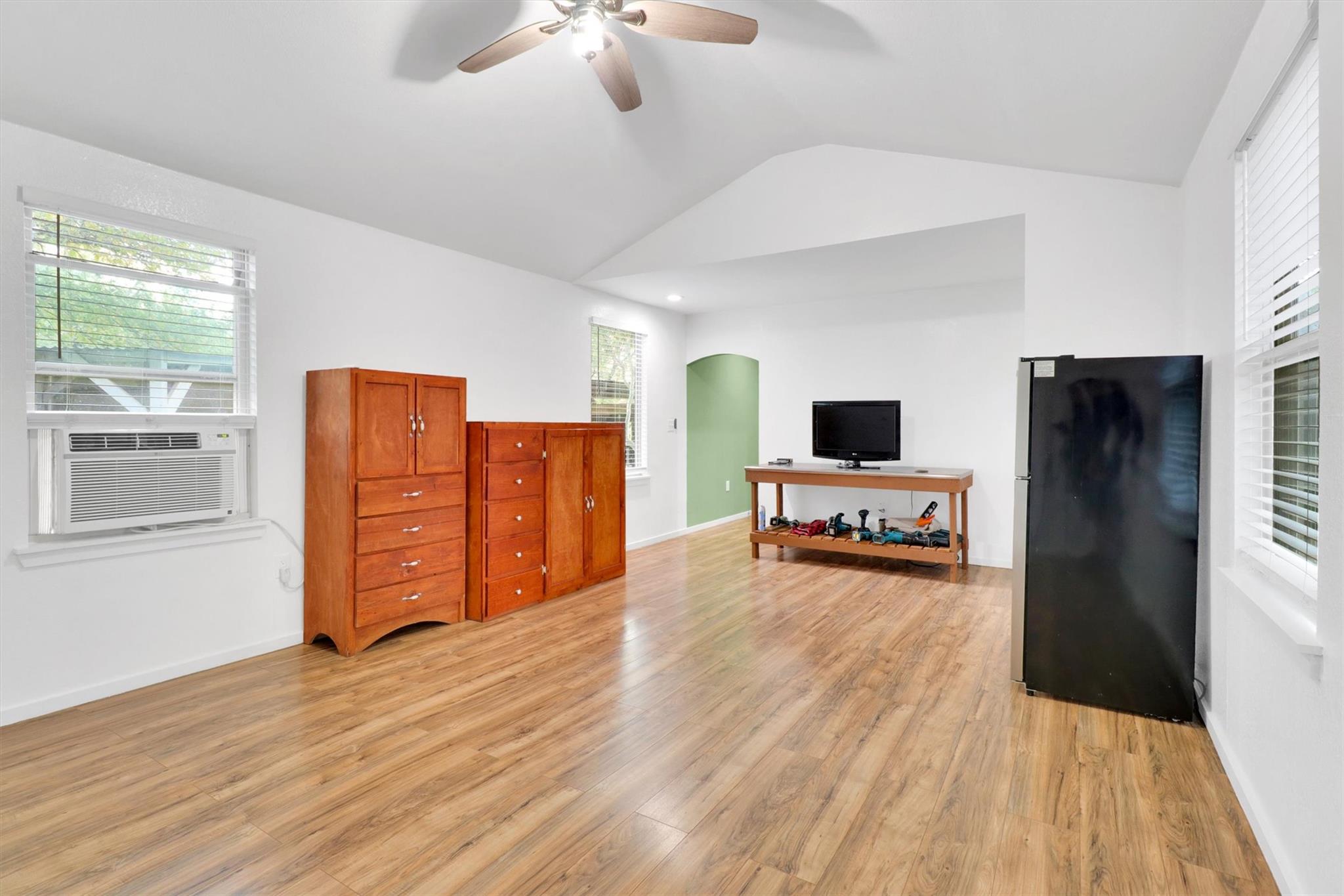 107 SW Forest Hill Cv, Dale, TX 78616