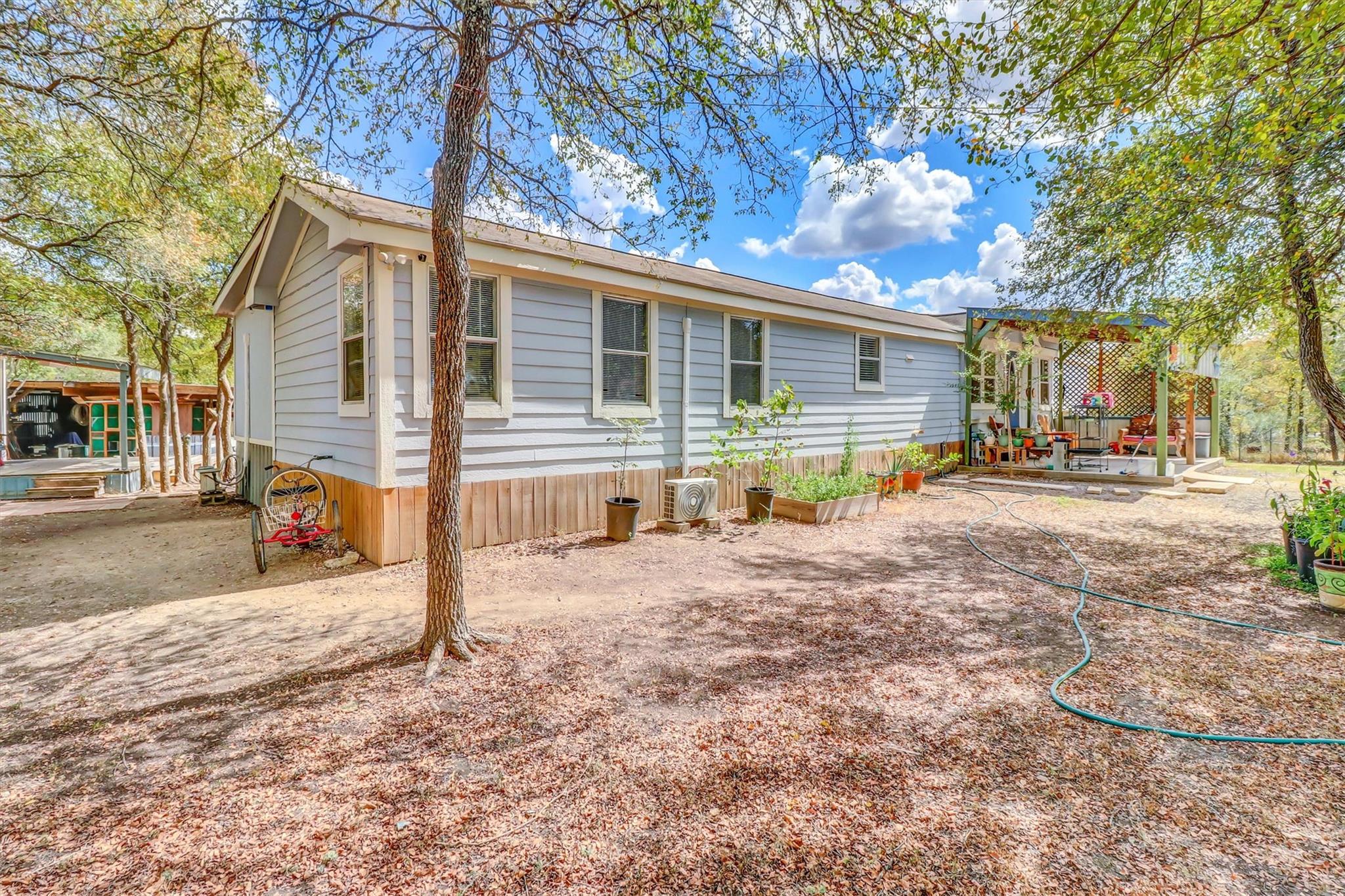 107 SW Forest Hill Cv, Dale, TX 78616