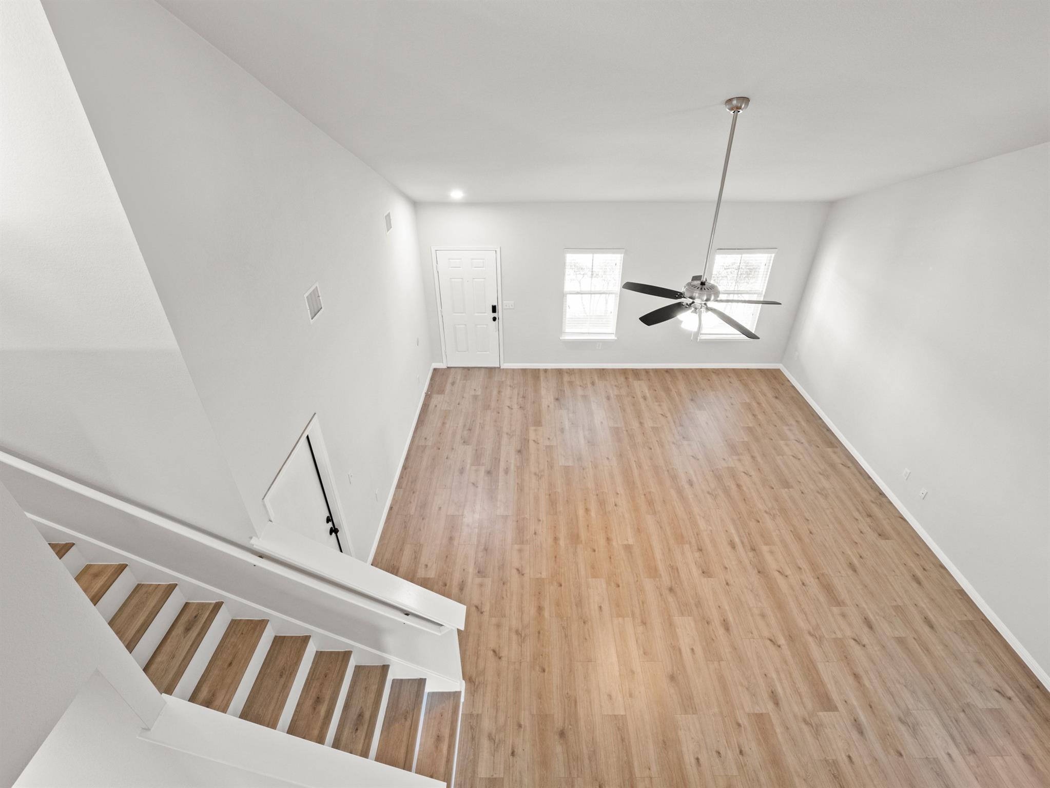 303 Camellia Dr, Hutto, TX 78634