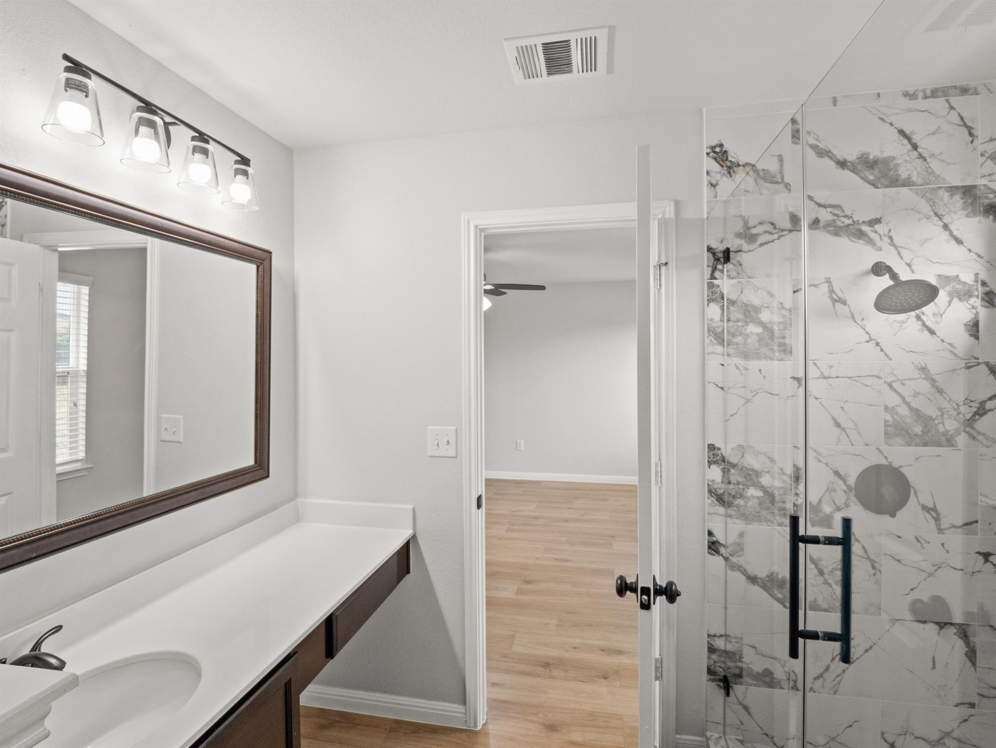 303 Camellia Dr, Hutto, TX 78634