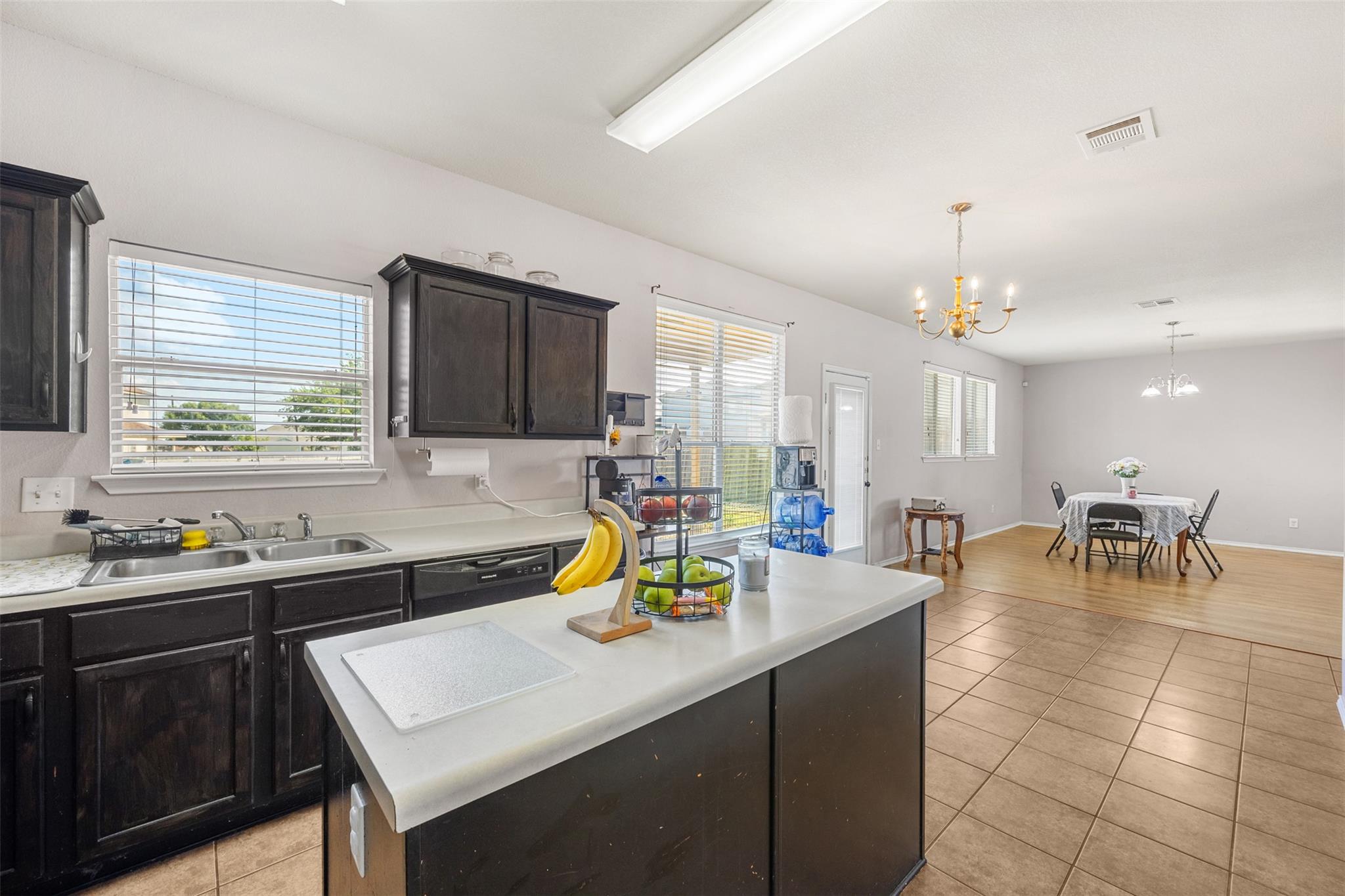 4401 Golden Gate Dr, Killeen, TX 76549