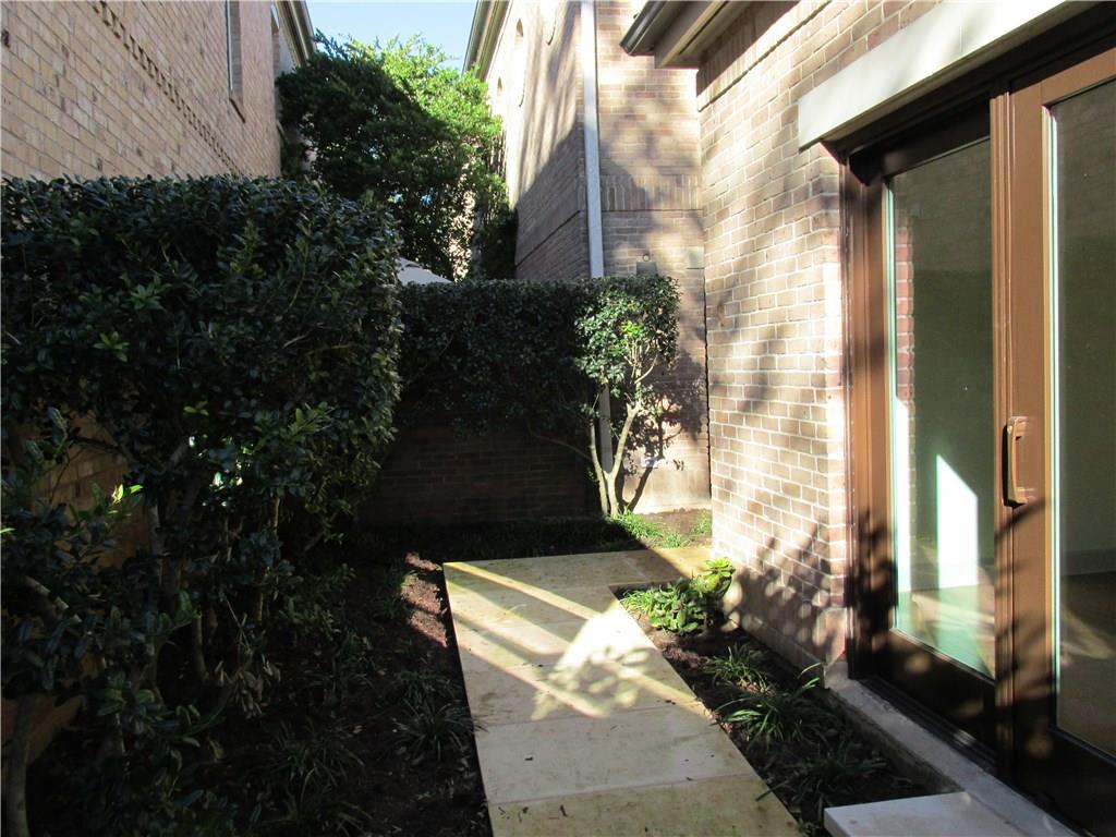 900 A W 18th St Dr # A, Austin, TX 78701