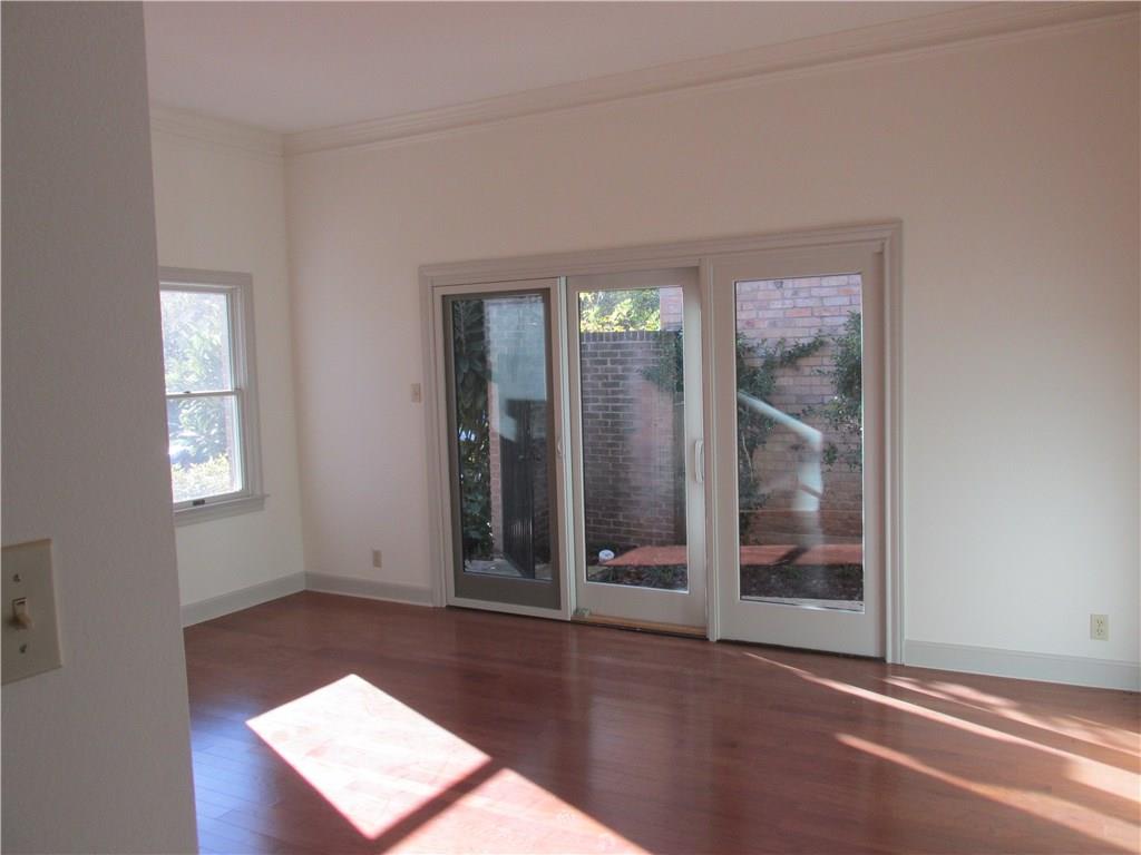 900 A W 18th St Dr # A, Austin, TX 78701