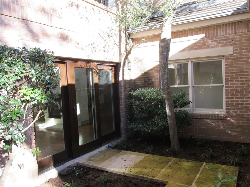 900 A W 18th St Dr # A, Austin, TX 78701