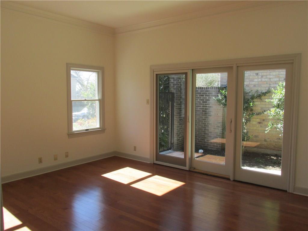 900 A W 18th St Dr # A, Austin, TX 78701