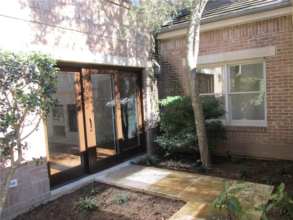 900 A W 18th St Dr # A, Austin, TX 78701