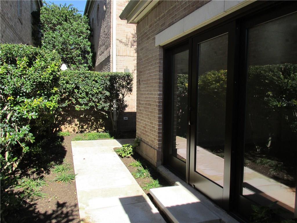 900 A W 18th St Dr # A, Austin, TX 78701