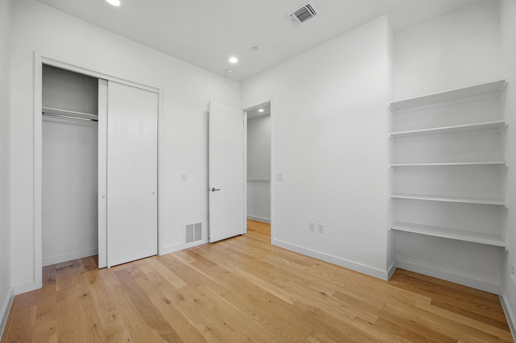 6020 Springdale Rd # 12, Austin, TX 78723