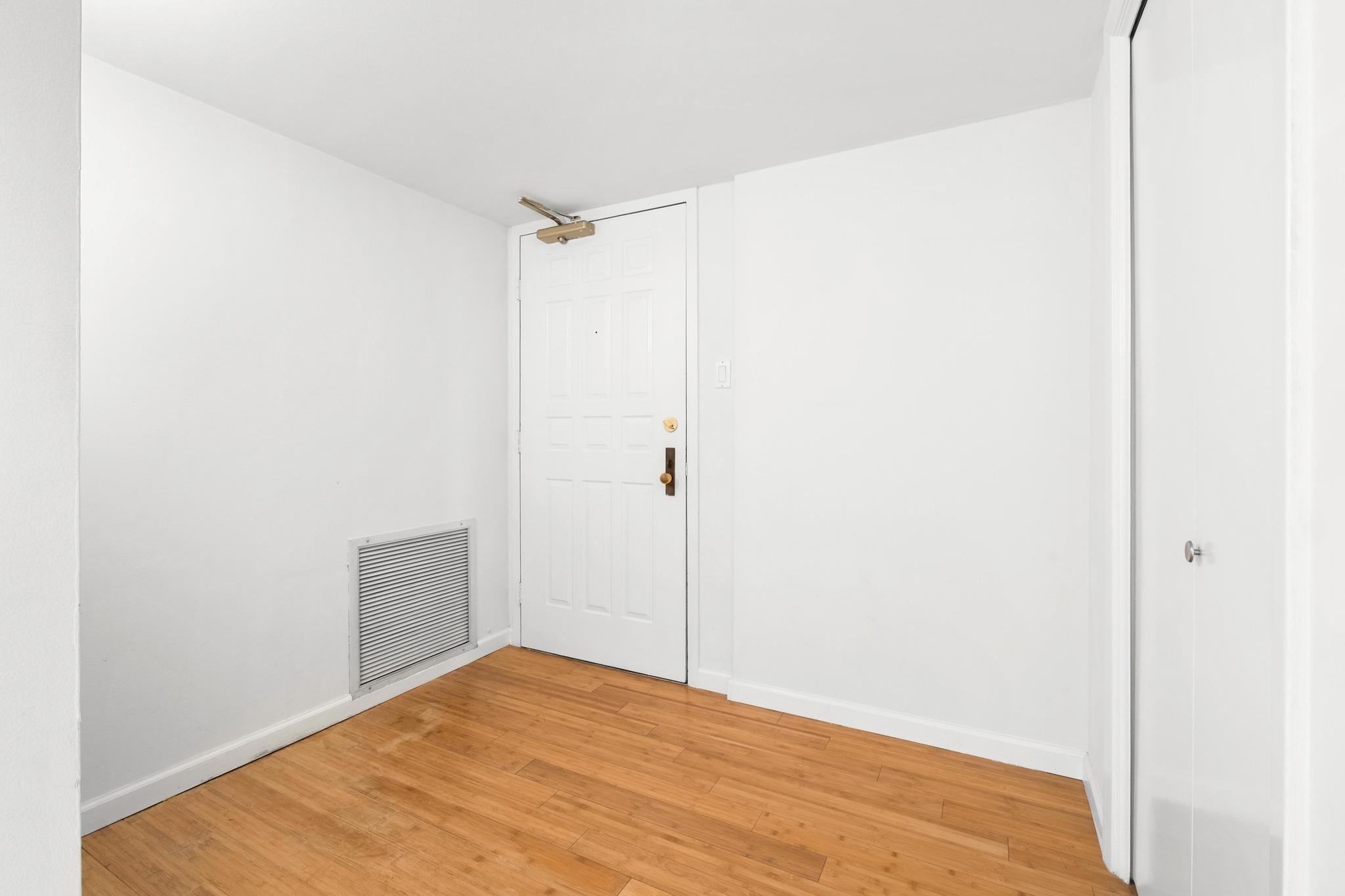 40 N Interstate 35 # 3D3, Austin, TX 78701