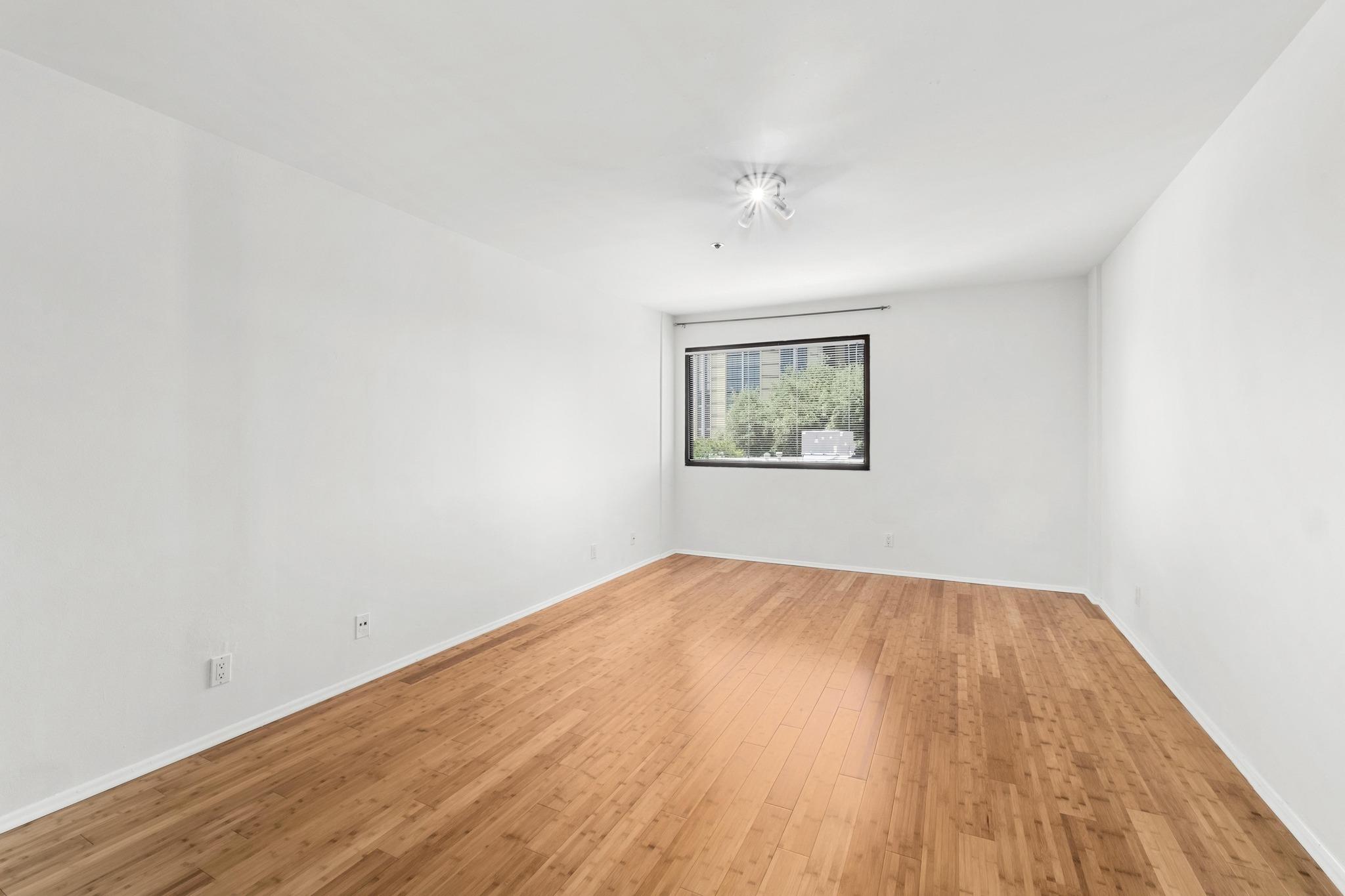 40 N Interstate 35 # 3D3, Austin, TX 78701