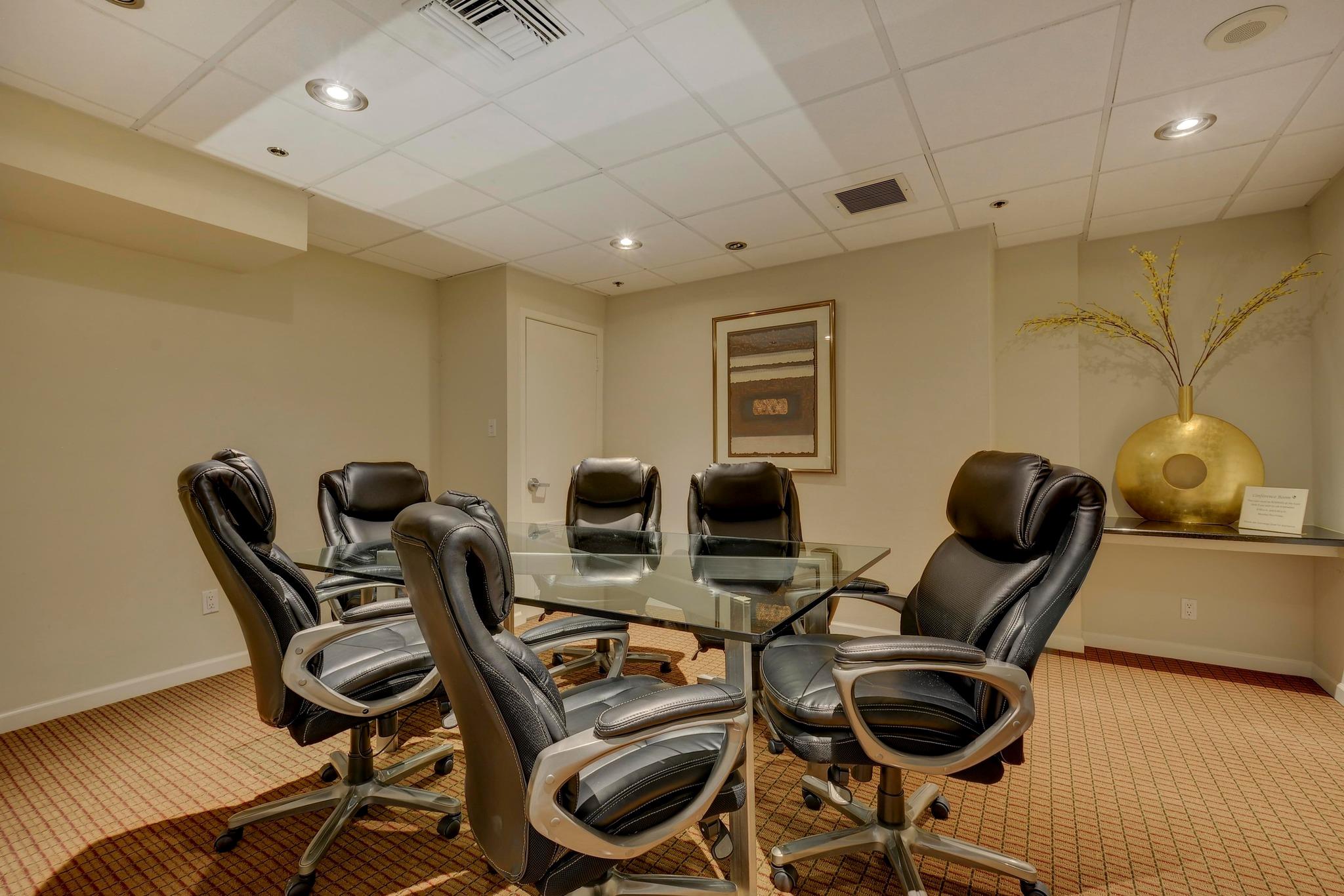 40 N Interstate 35 # 3D3, Austin, TX 78701