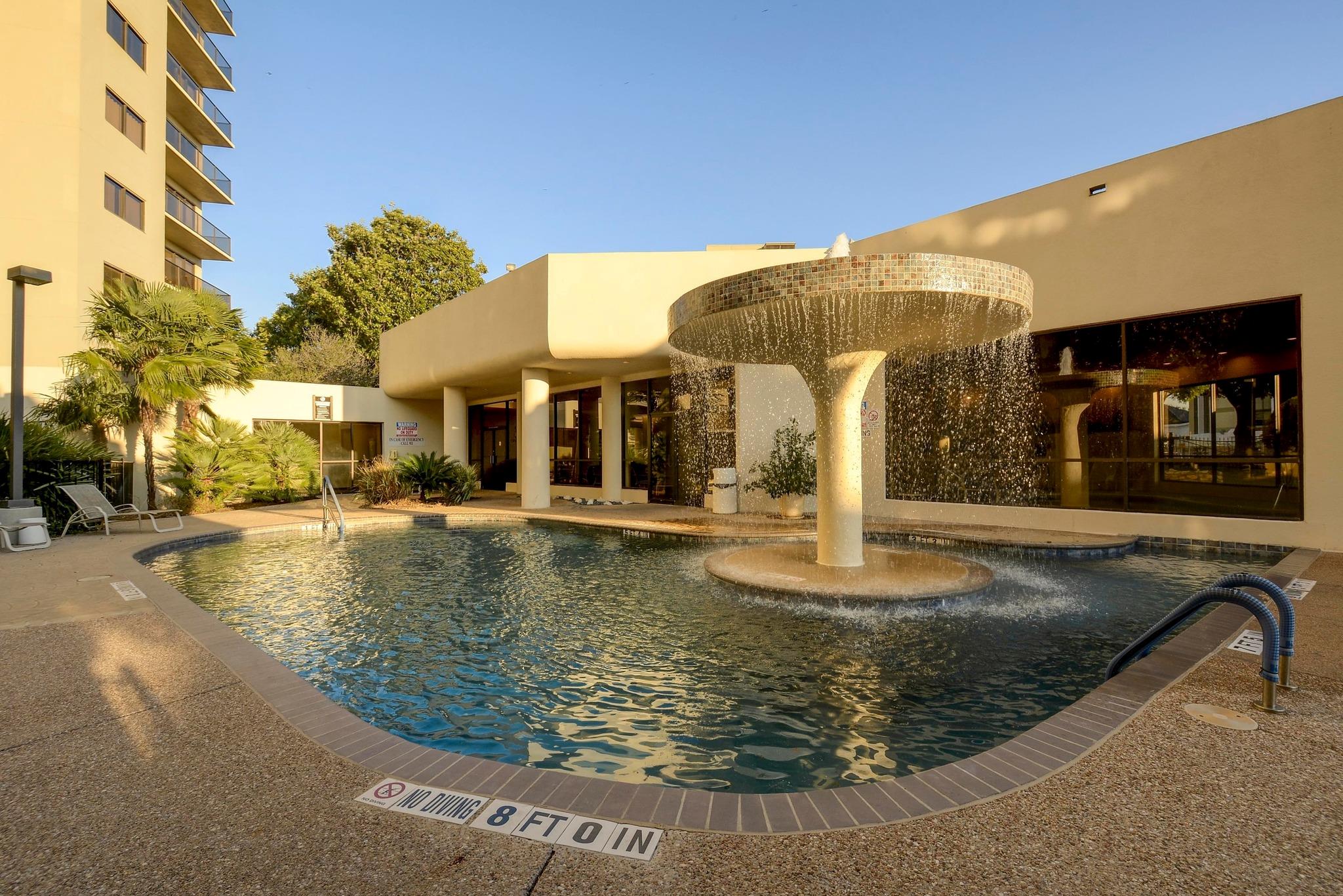 40 N Interstate 35 # 3D3, Austin, TX 78701