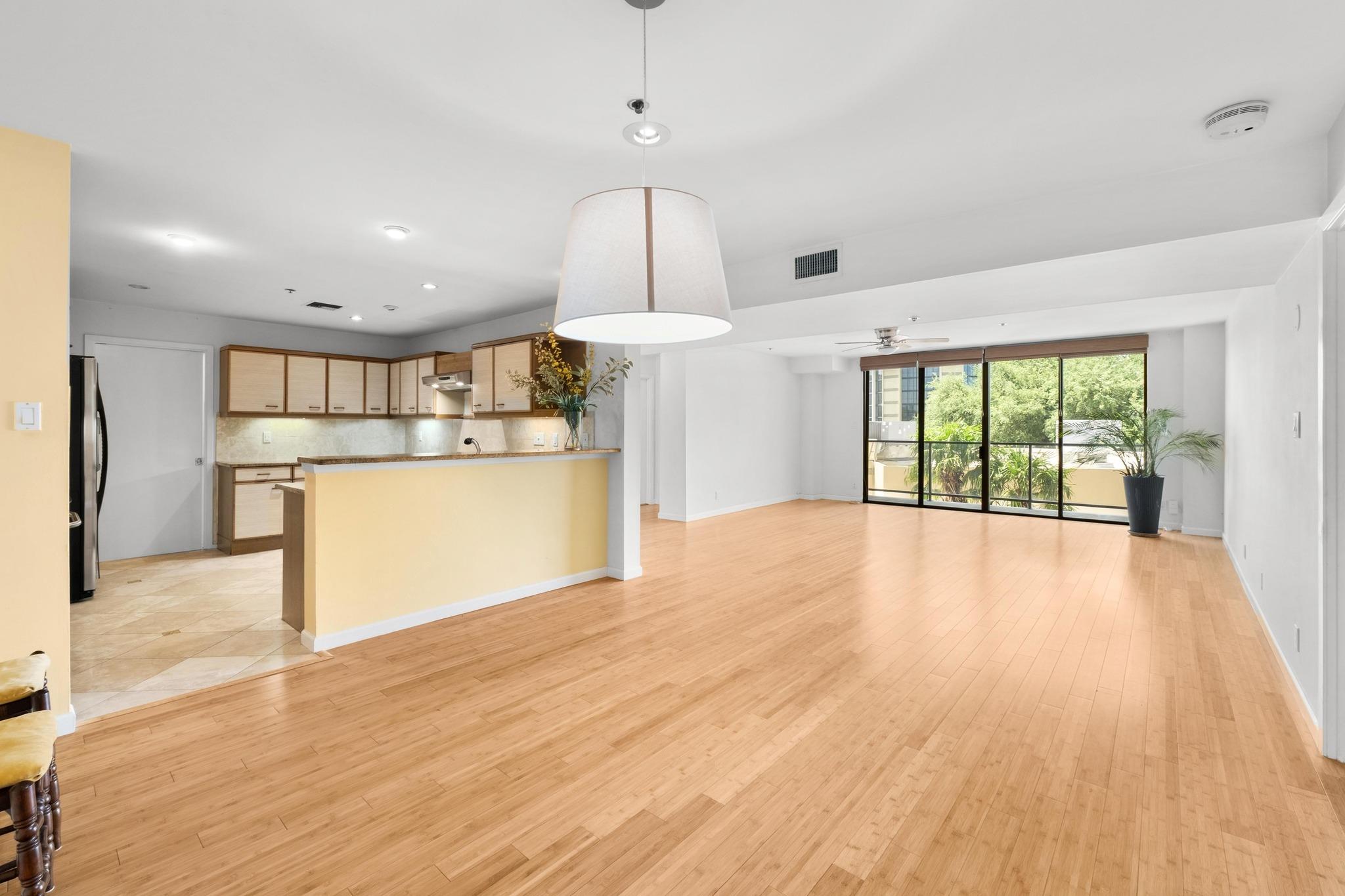 40 N Interstate 35 # 3D3, Austin, TX 78701