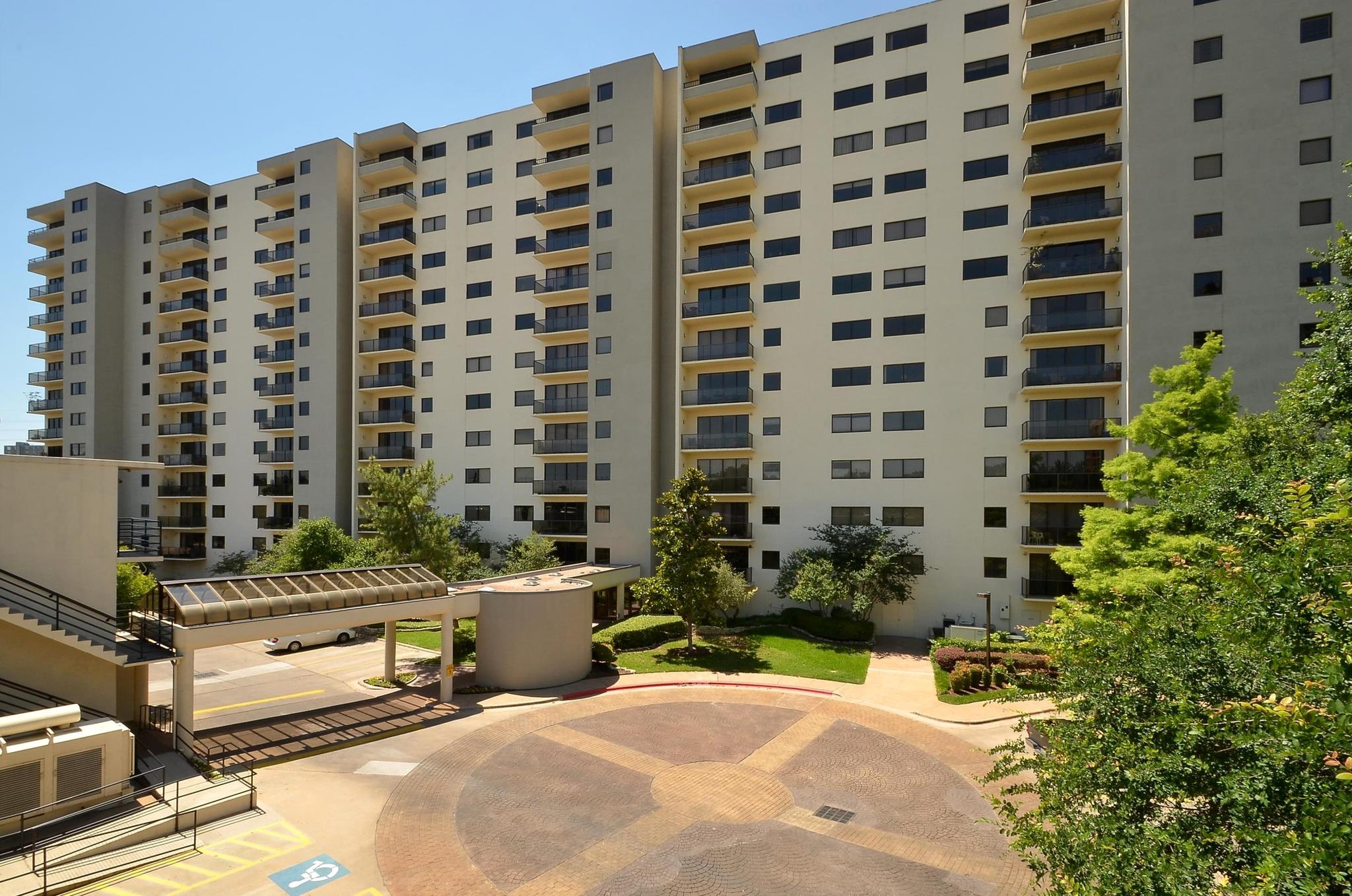 40 N Interstate 35 # 3D3, Austin, TX 78701