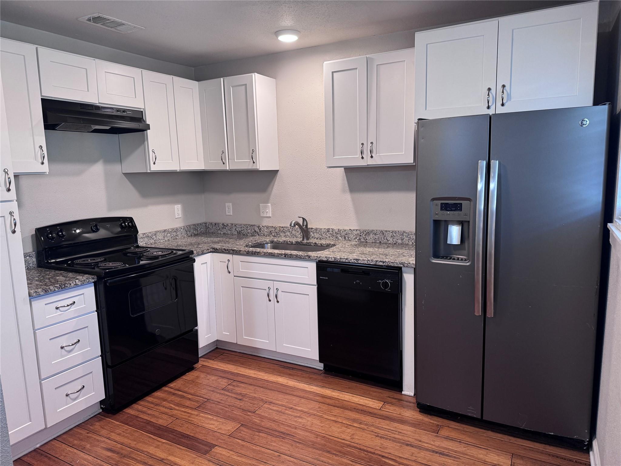 901 Parmer Ave # 4, Killeen, TX 76541