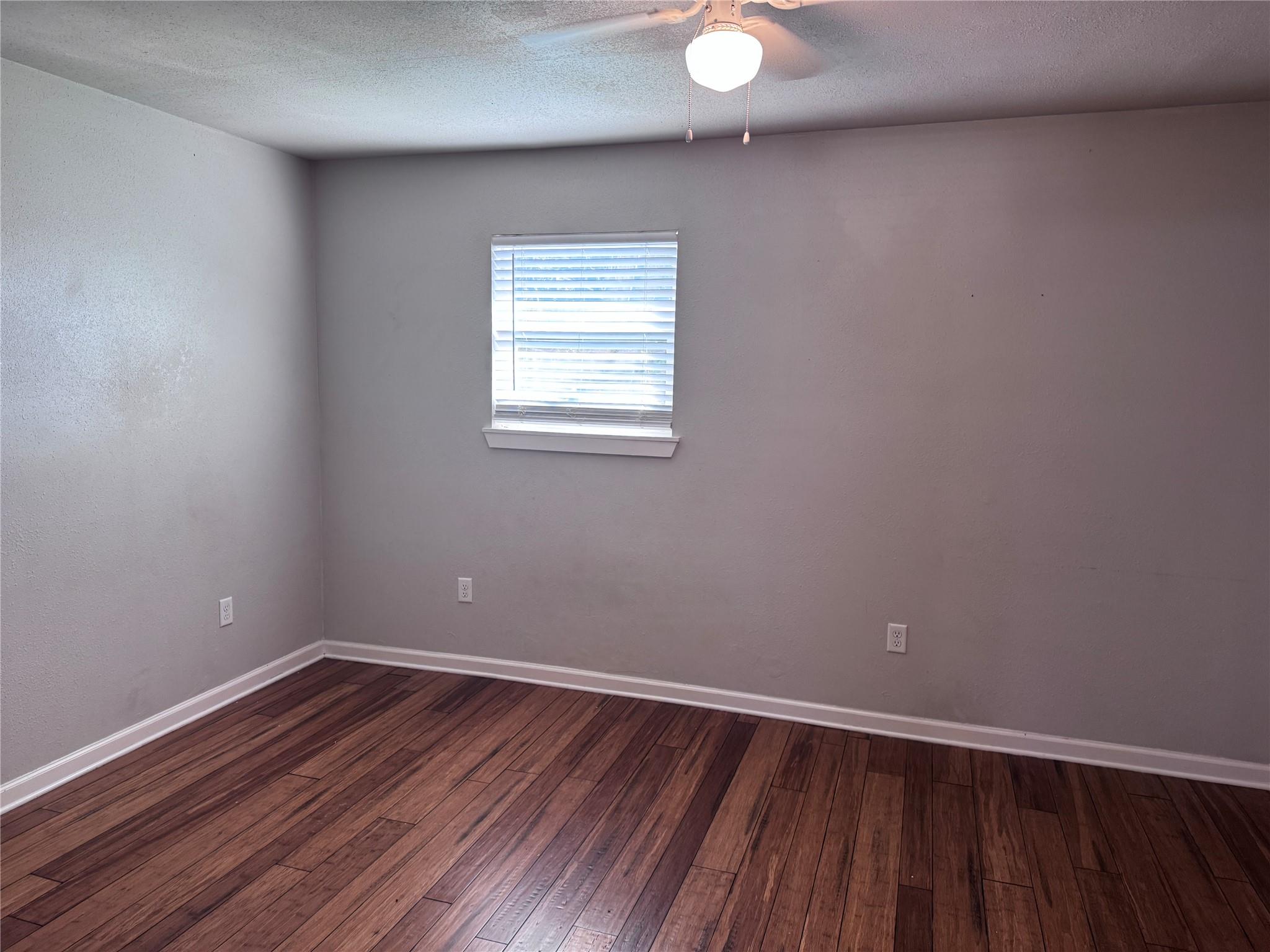 901 Parmer Ave # 4, Killeen, TX 76541