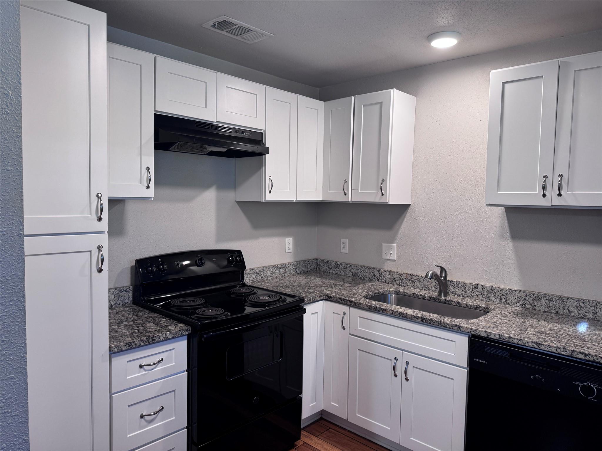 901 Parmer Ave # 4, Killeen, TX 76541