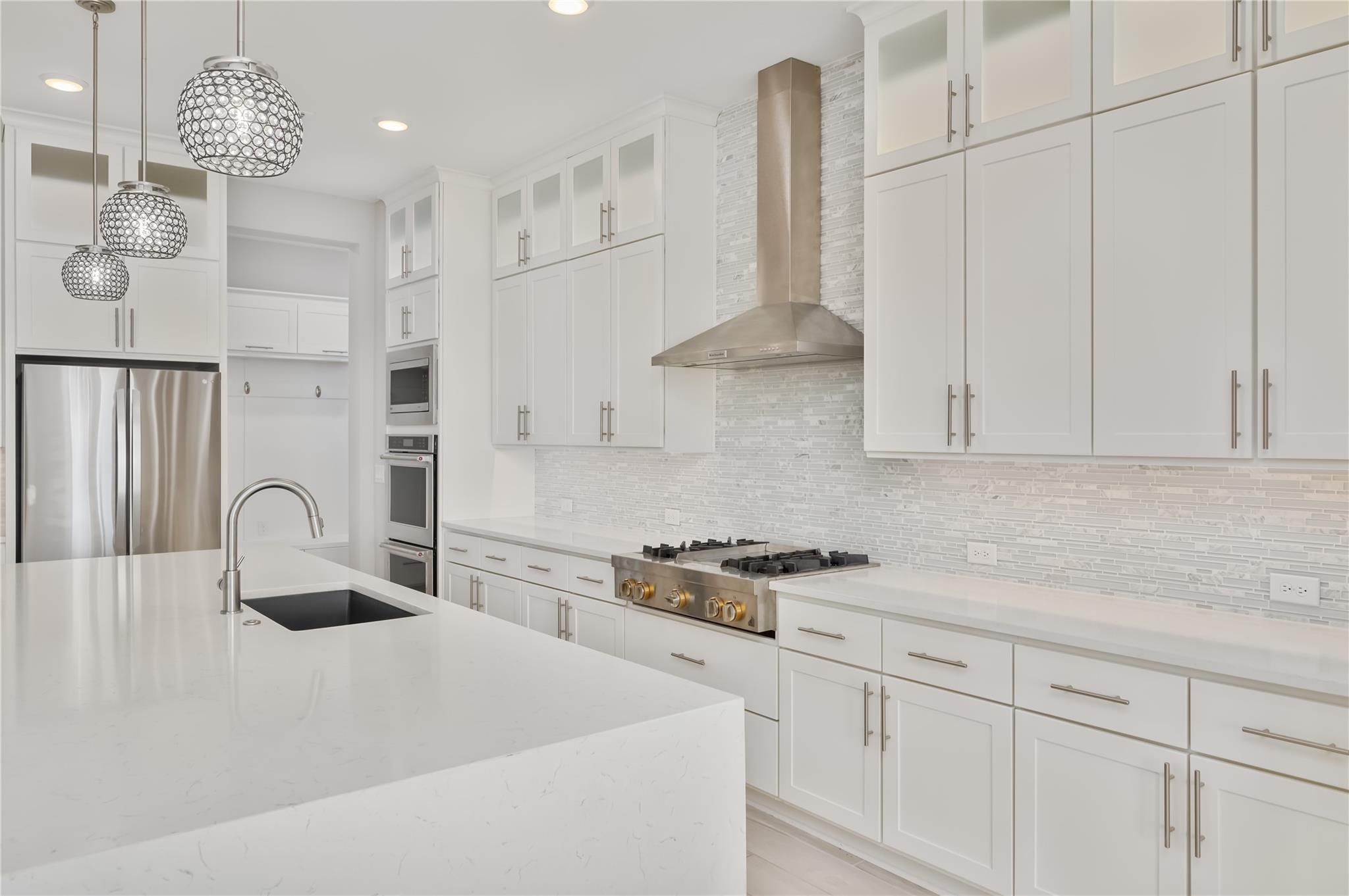 19412 Summit Glory Trl # 49, Spicewood, TX 78669