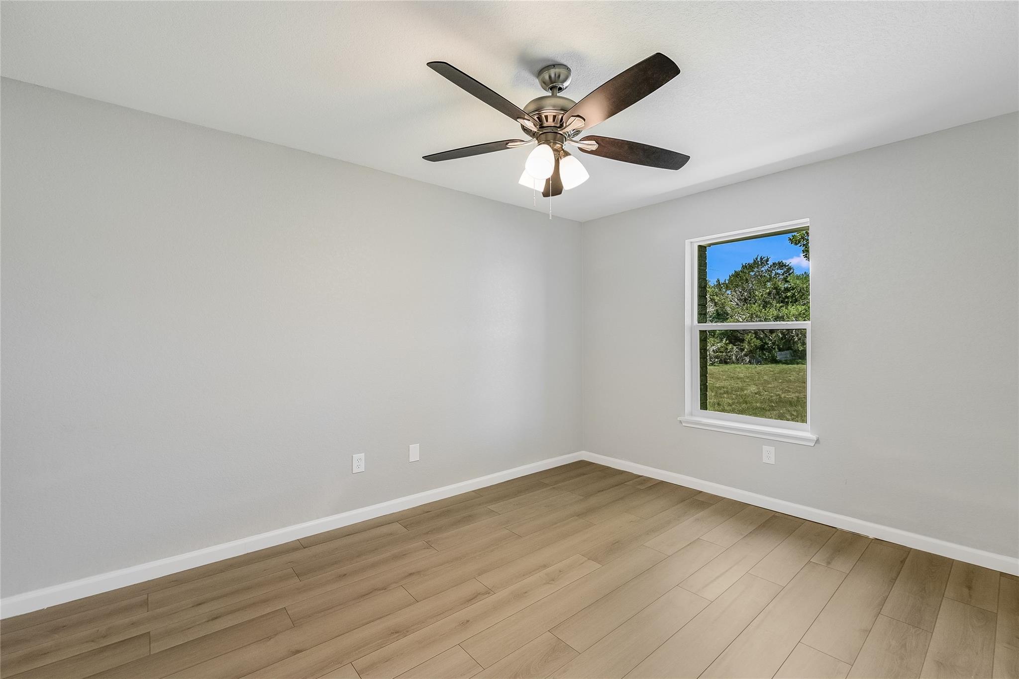 1070 Lonesome Trl, Driftwood, TX 78619