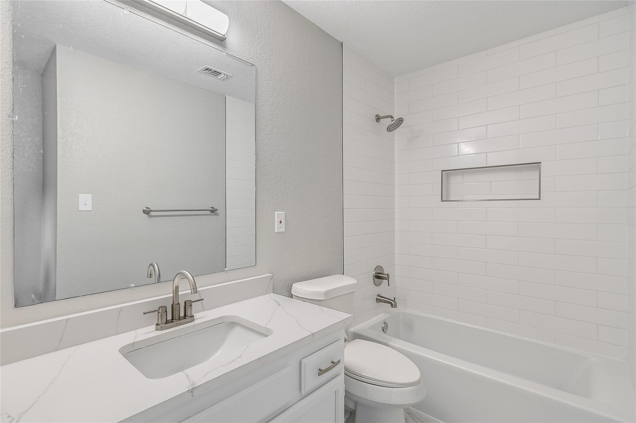 1070 Lonesome Trl, Driftwood, TX 78619