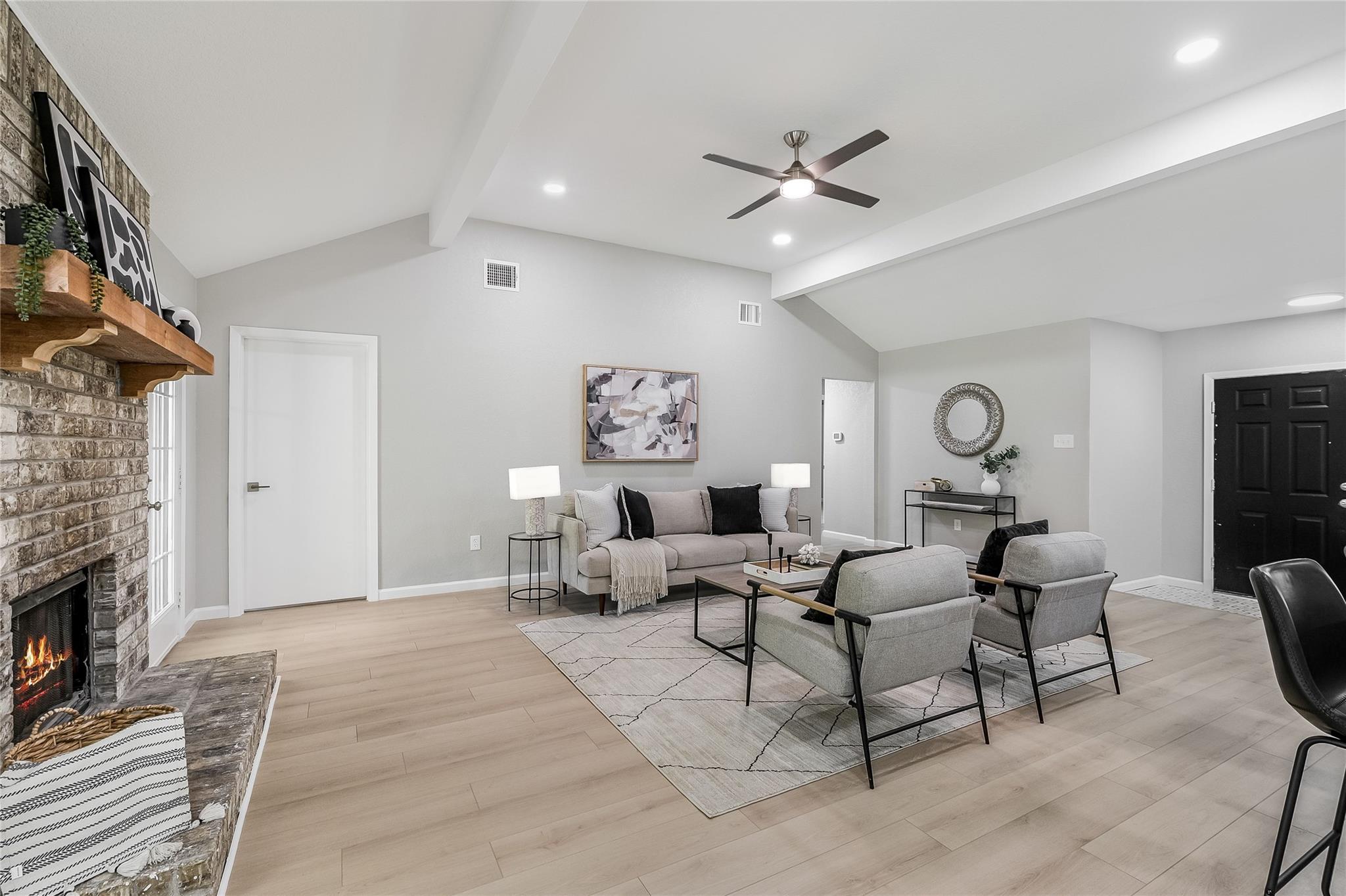 1070 Lonesome Trl, Driftwood, TX 78619