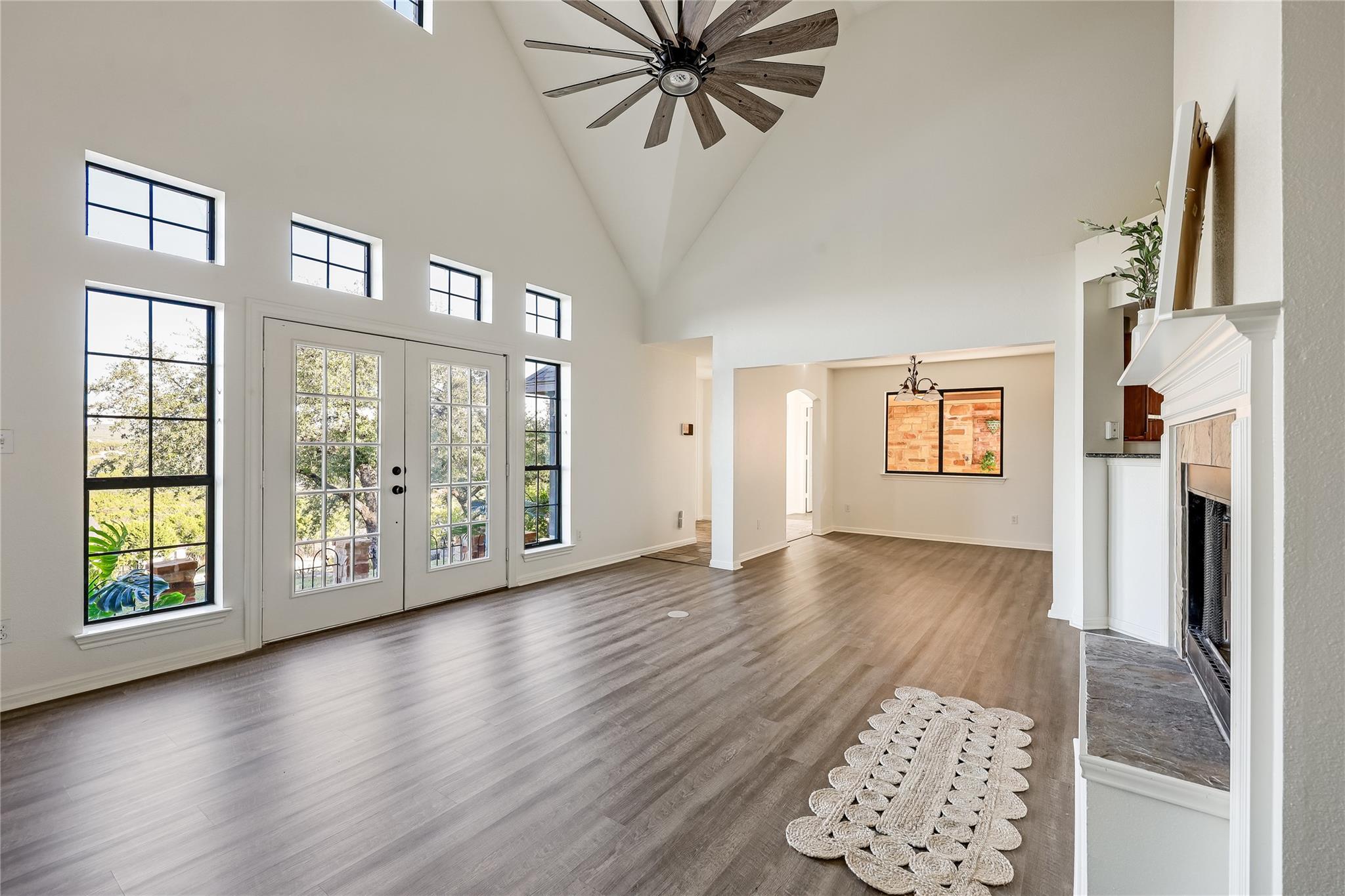 7608 White Oak Dr, Lago Vista, TX 78645