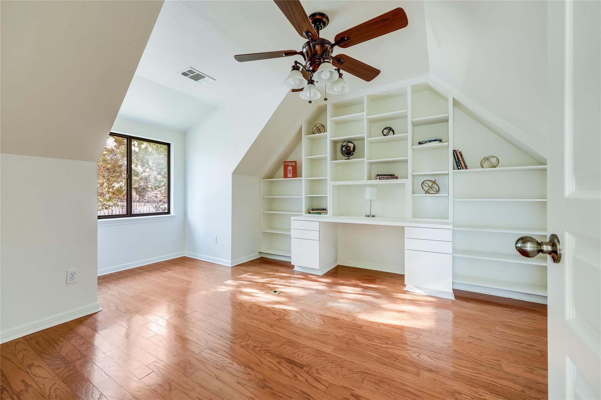 7608 White Oak Dr, Lago Vista, TX 78645