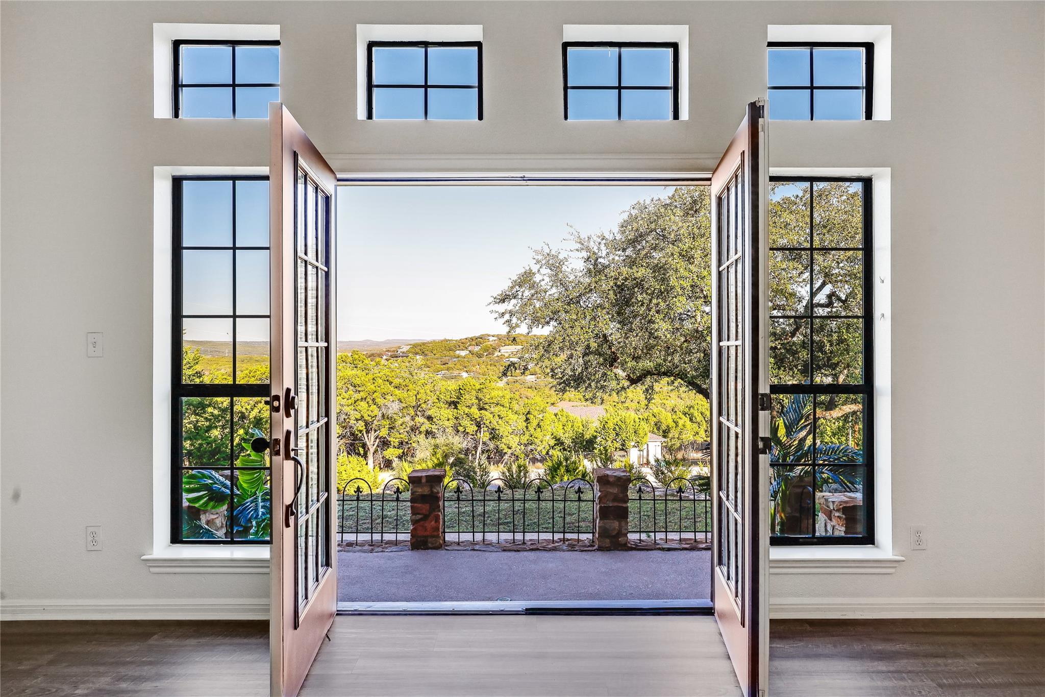 7608 White Oak Dr, Lago Vista, TX 78645