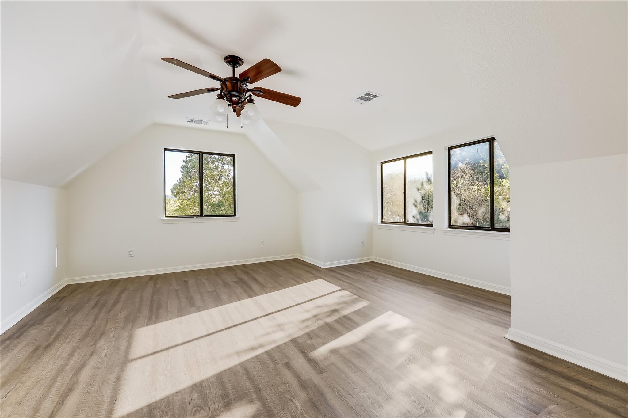 7608 White Oak Dr, Lago Vista, TX 78645