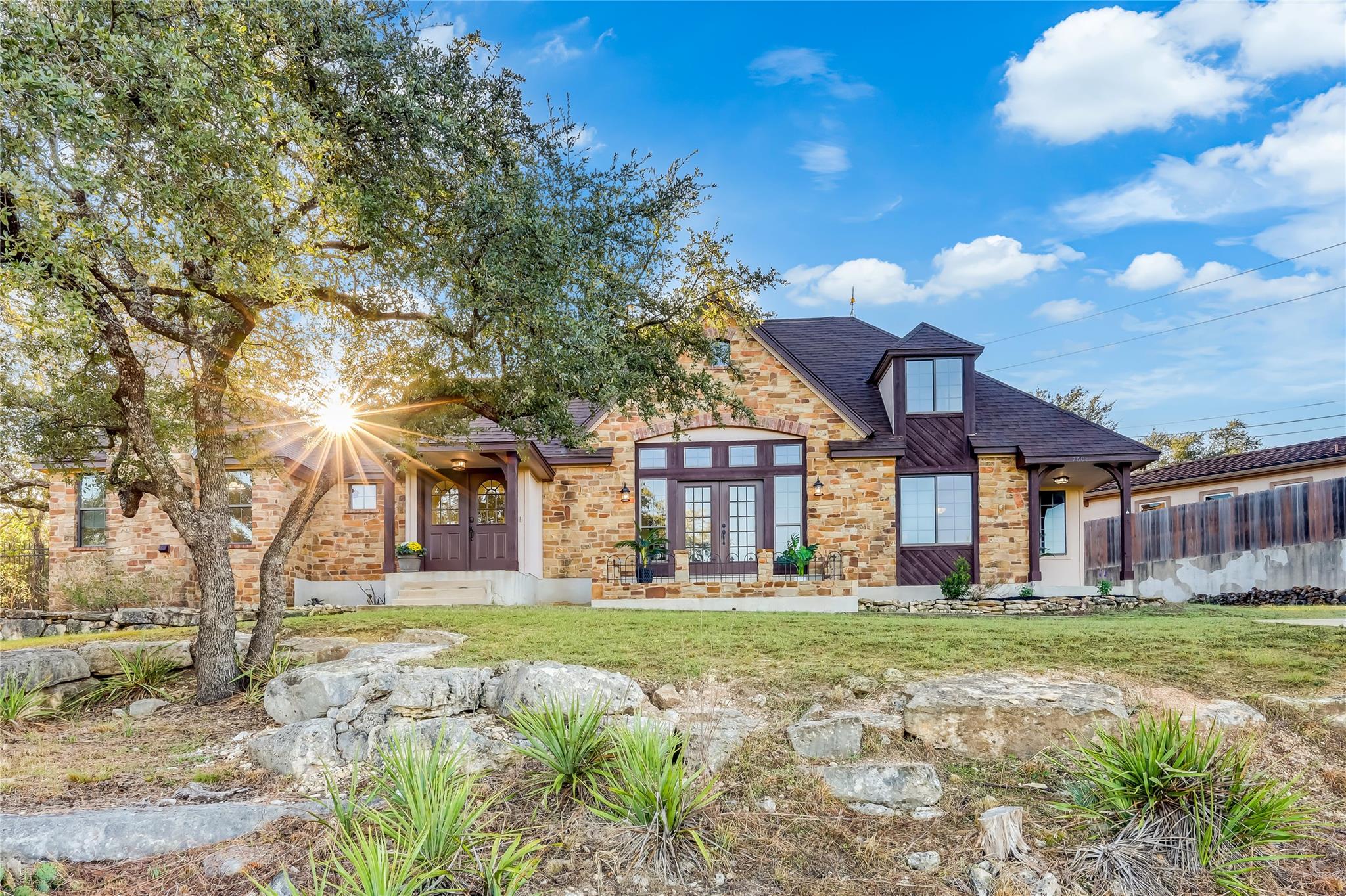 7608 White Oak Dr, Lago Vista, TX 78645