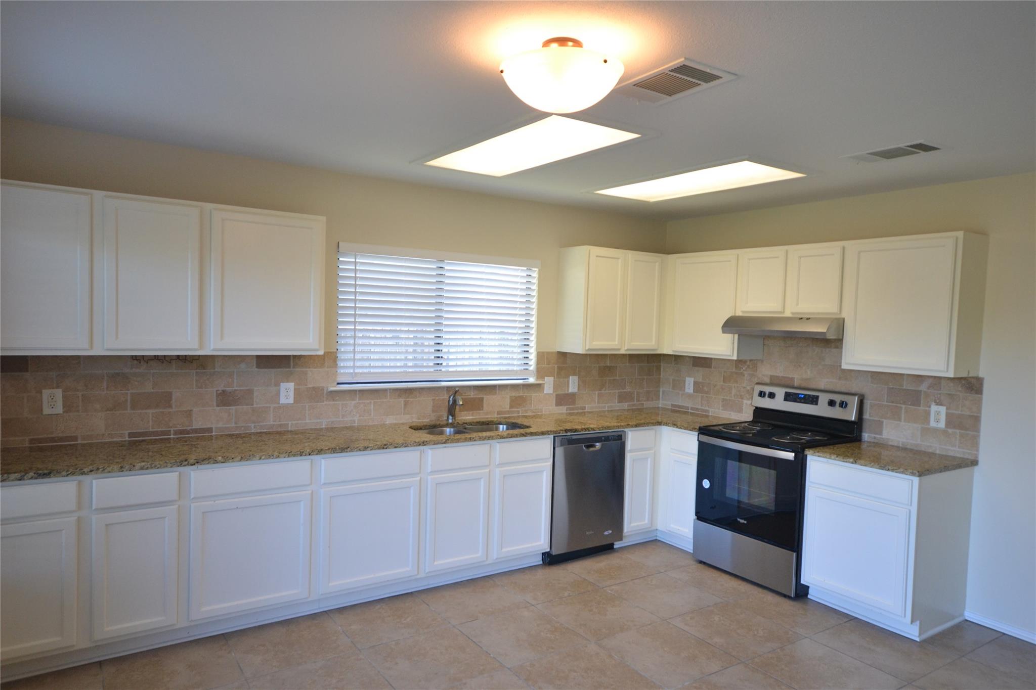 3302 High Cotton Cv, Round Rock, TX 78664