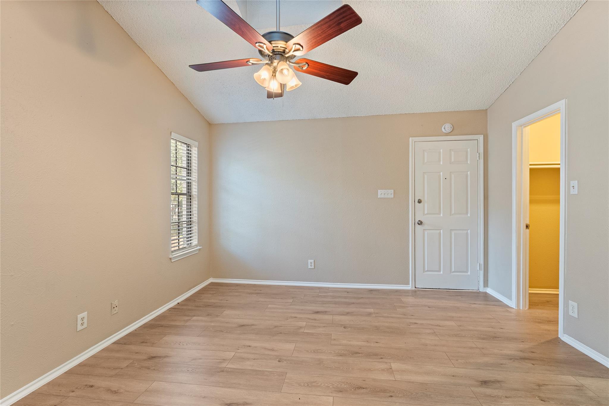 8703 Clear brook Trl # B, Austin, TX 78729