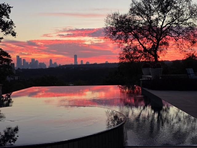 2701 Bartons Bluff Ln, Austin, TX 78746