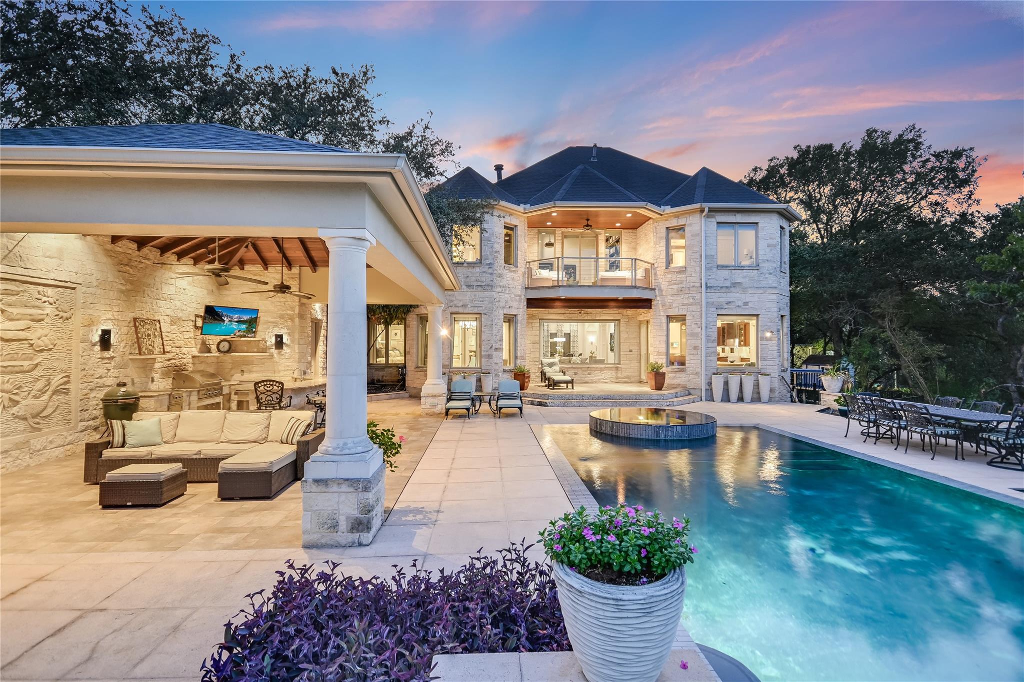 2701 Bartons Bluff Ln, Austin, TX 78746