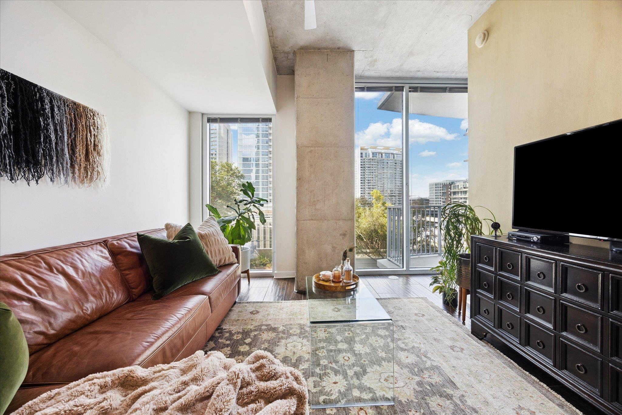 360 Nueces St # 1012, Austin, TX 78701