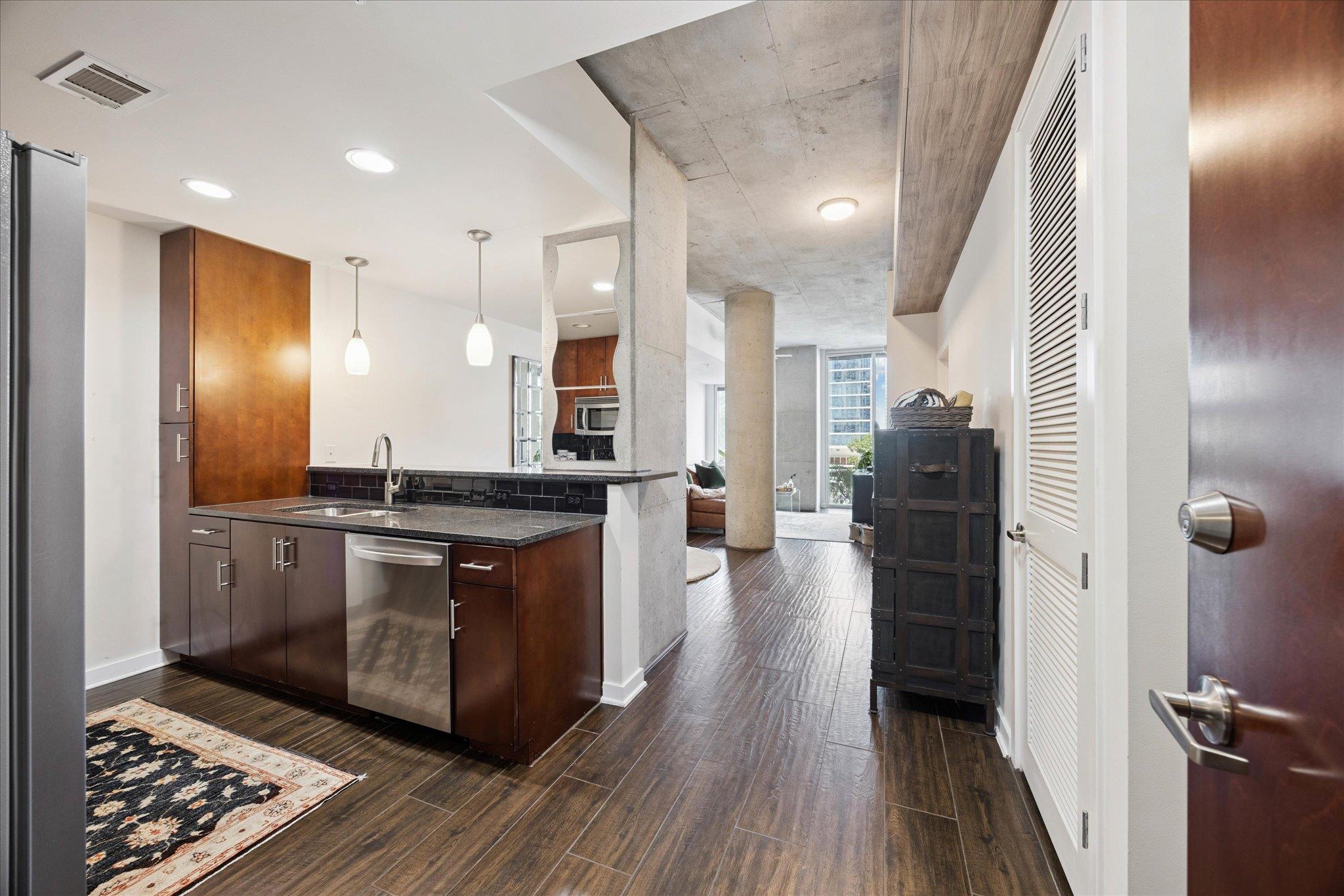 360 Nueces St # 1012, Austin, TX 78701