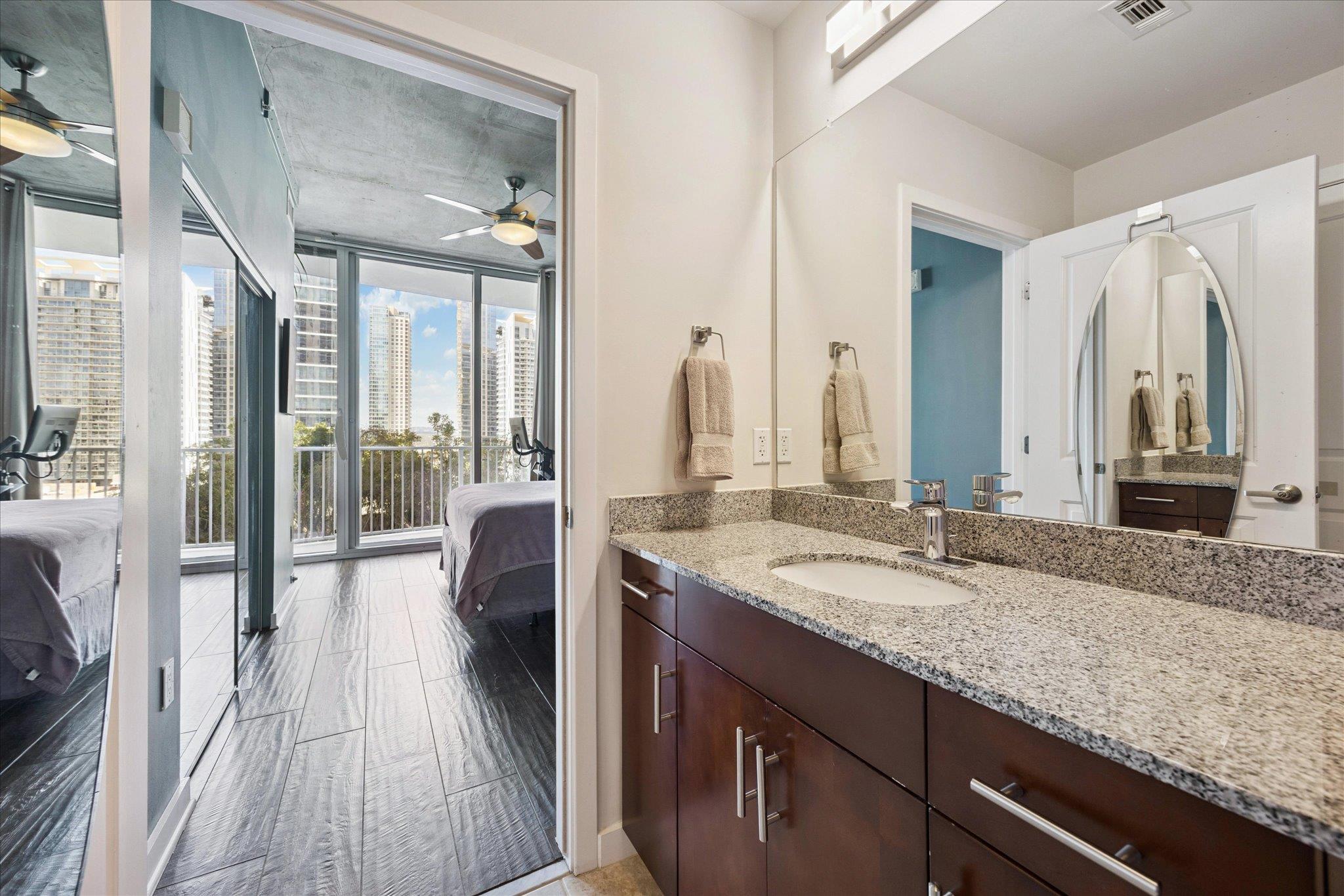 360 Nueces St # 1012, Austin, TX 78701