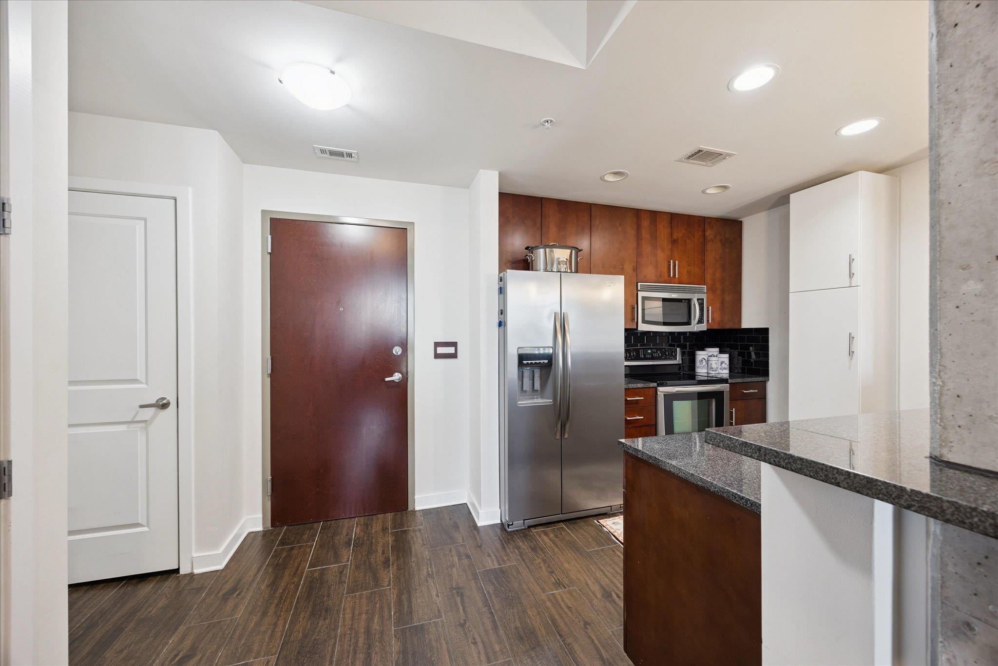 360 Nueces St # 1012, Austin, TX 78701