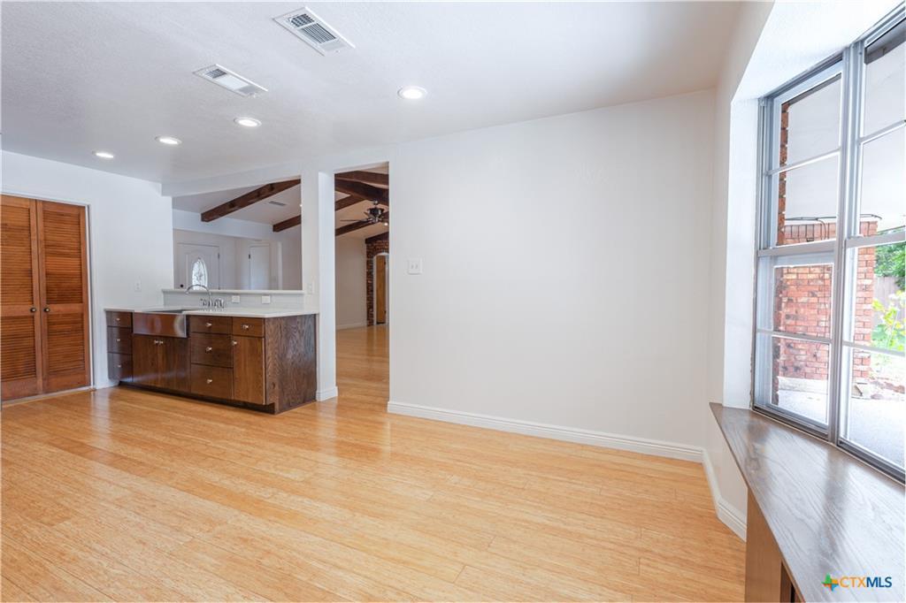 710 Fawn Trl, Harker Heights, TX 76548