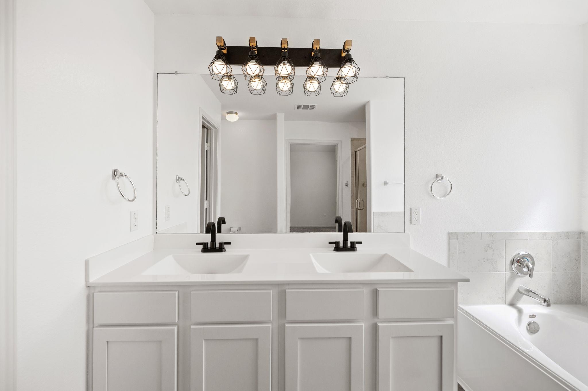 127 George Kimble Cv, Bastrop, TX 78602