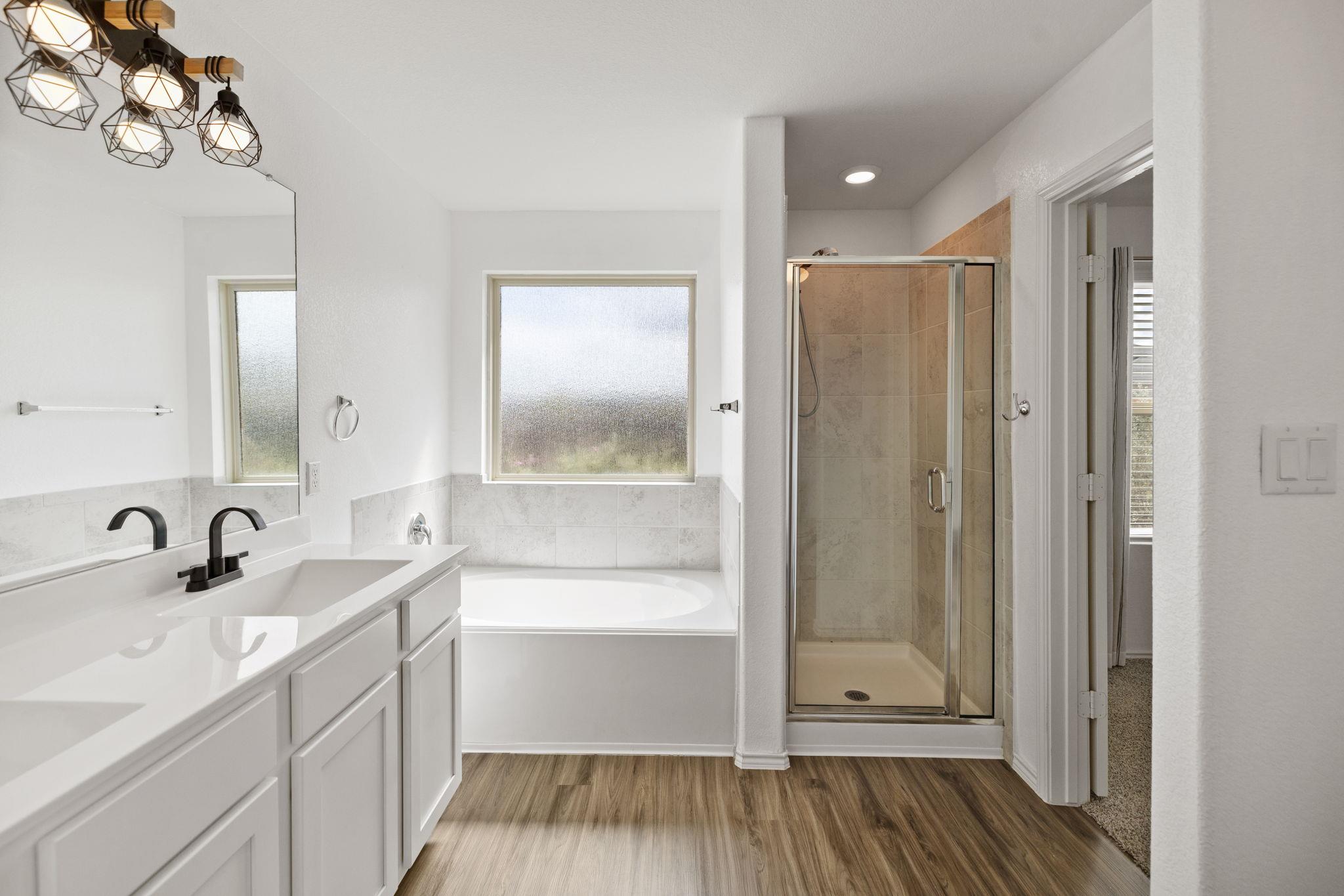 127 George Kimble Cv, Bastrop, TX 78602