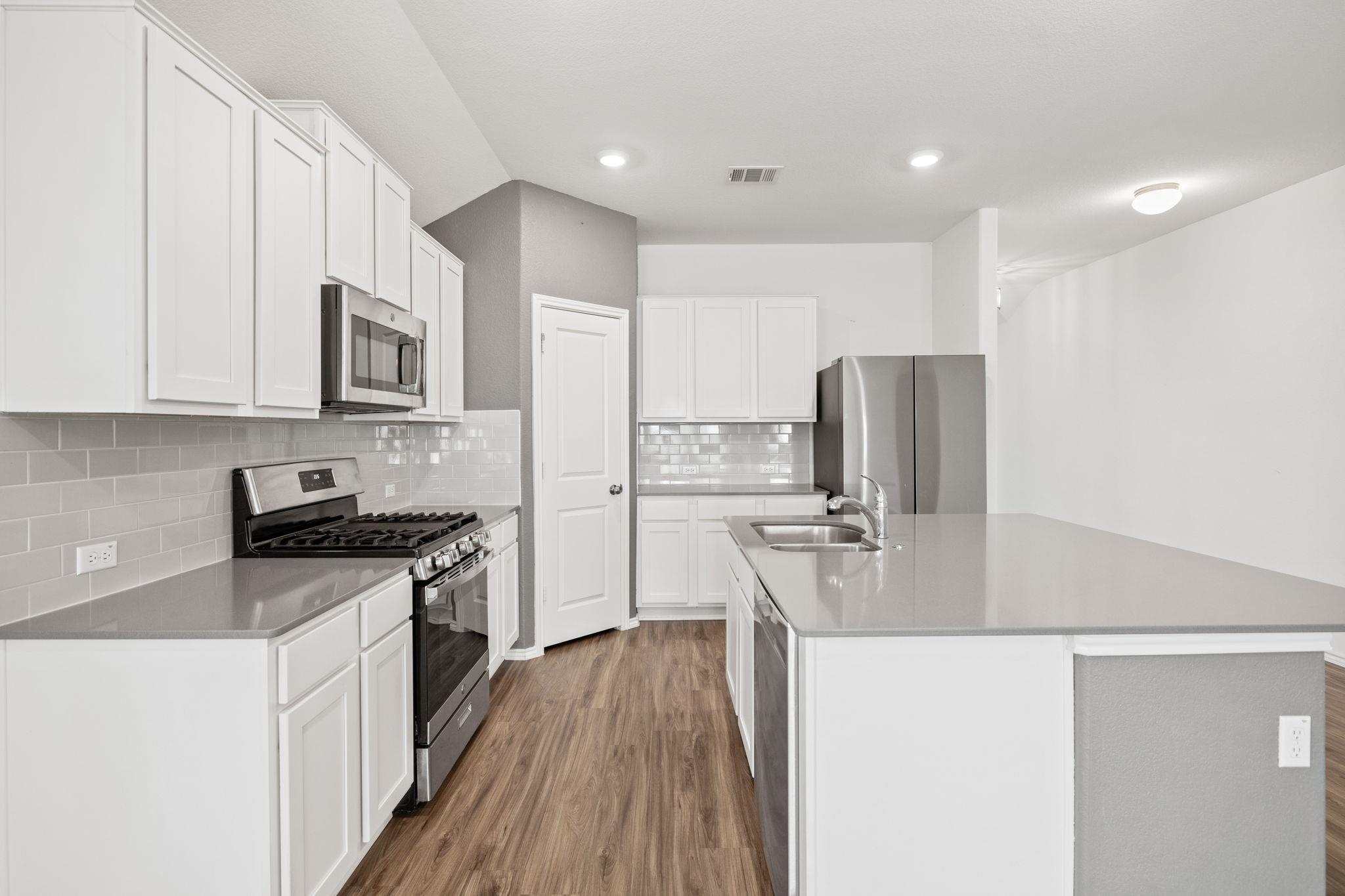 127 George Kimble Cv, Bastrop, TX 78602